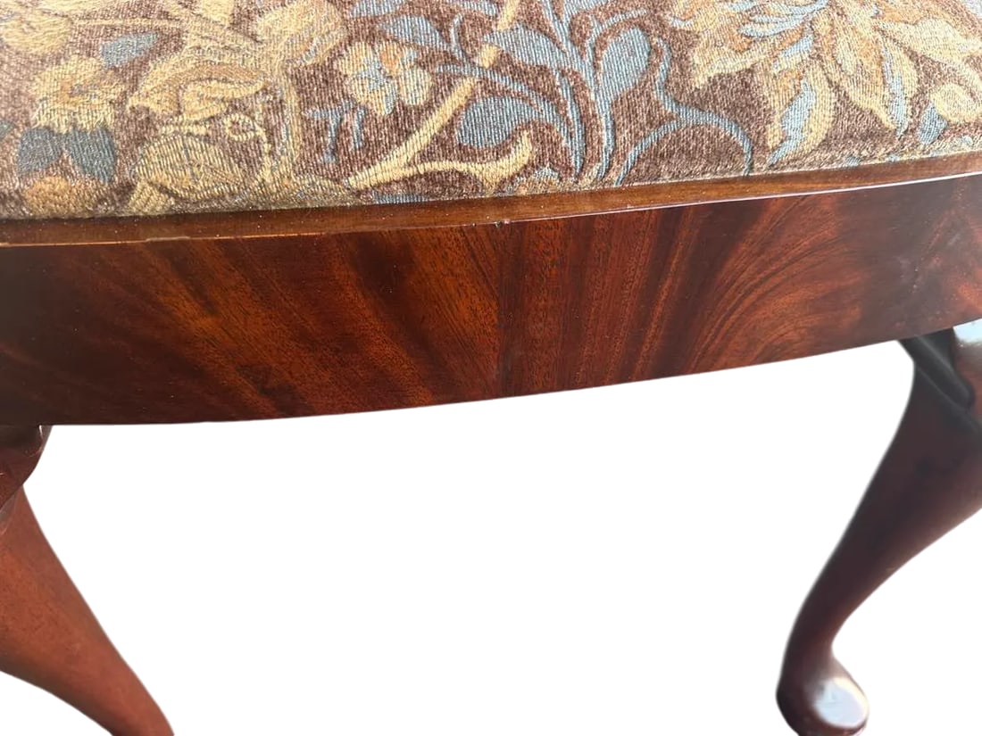 Set of 8 Hickory Chair Furniture Company Flame Mahogany Queen Anne Dining Chairs - Vintage Late 20th - 8