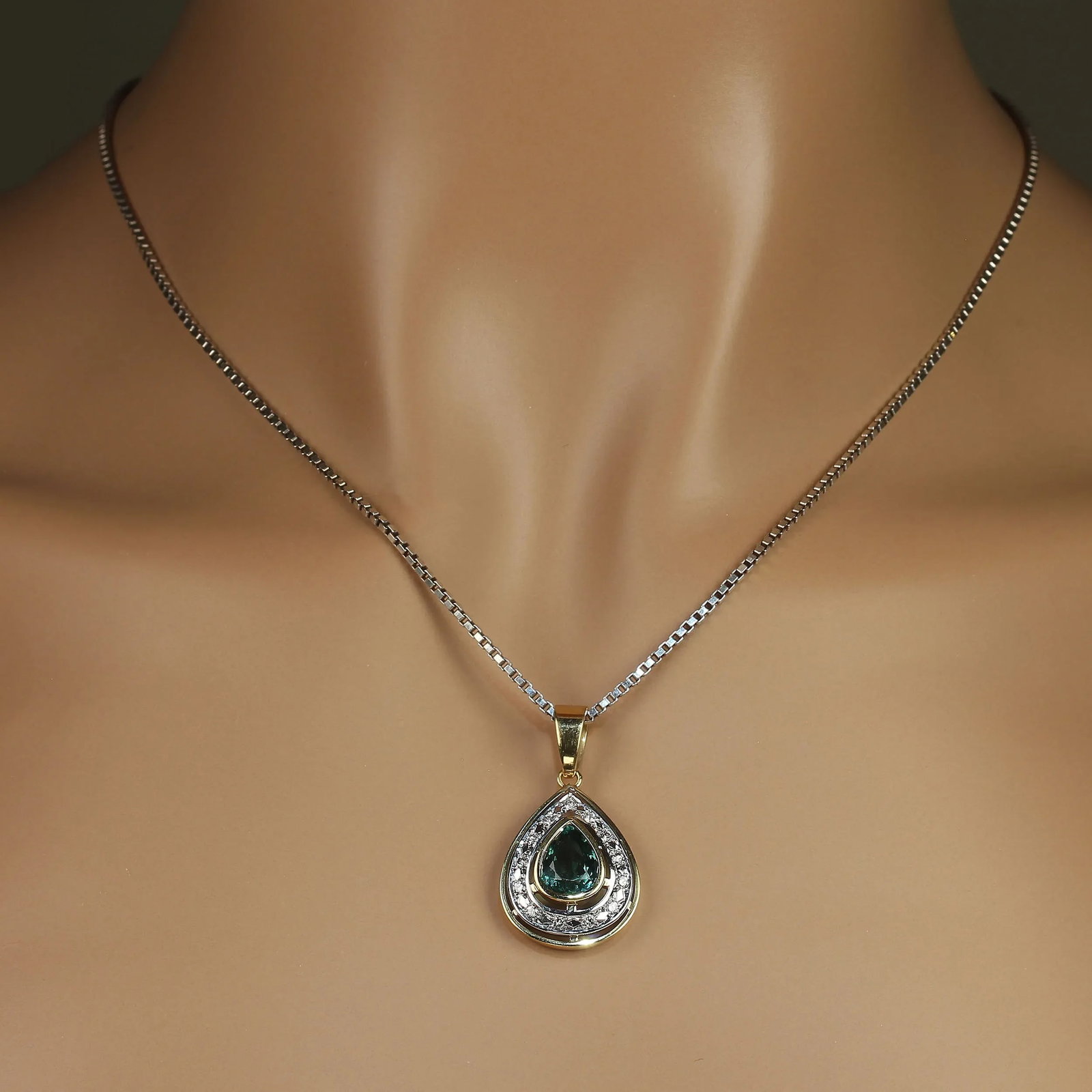 Pendant of Green Quartz, Diamonds, and Yellow & White Gold - 2