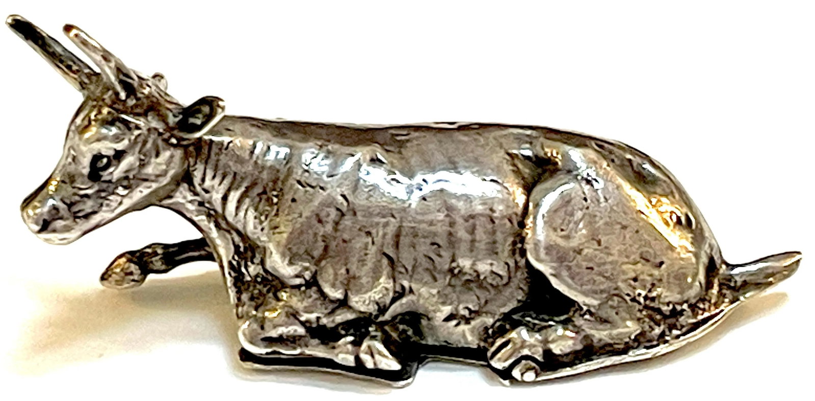 19th Century English Sterling Steer Snuff Box, London 1862 - 5