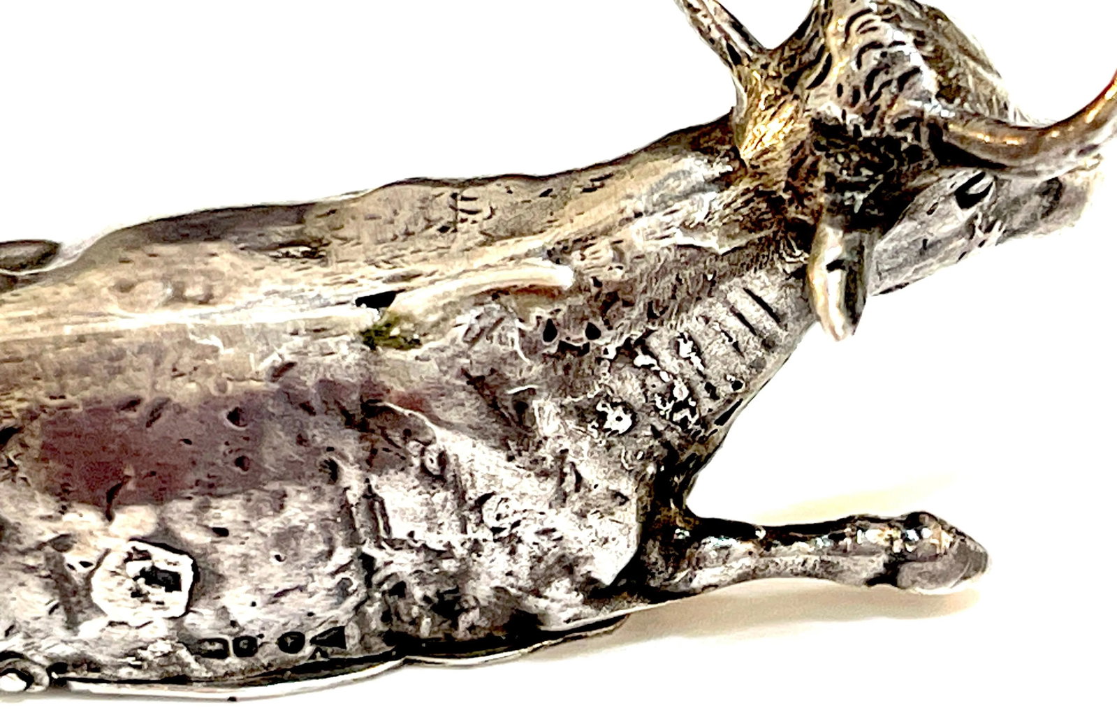 19th Century English Sterling Steer Snuff Box, London 1862 - 9