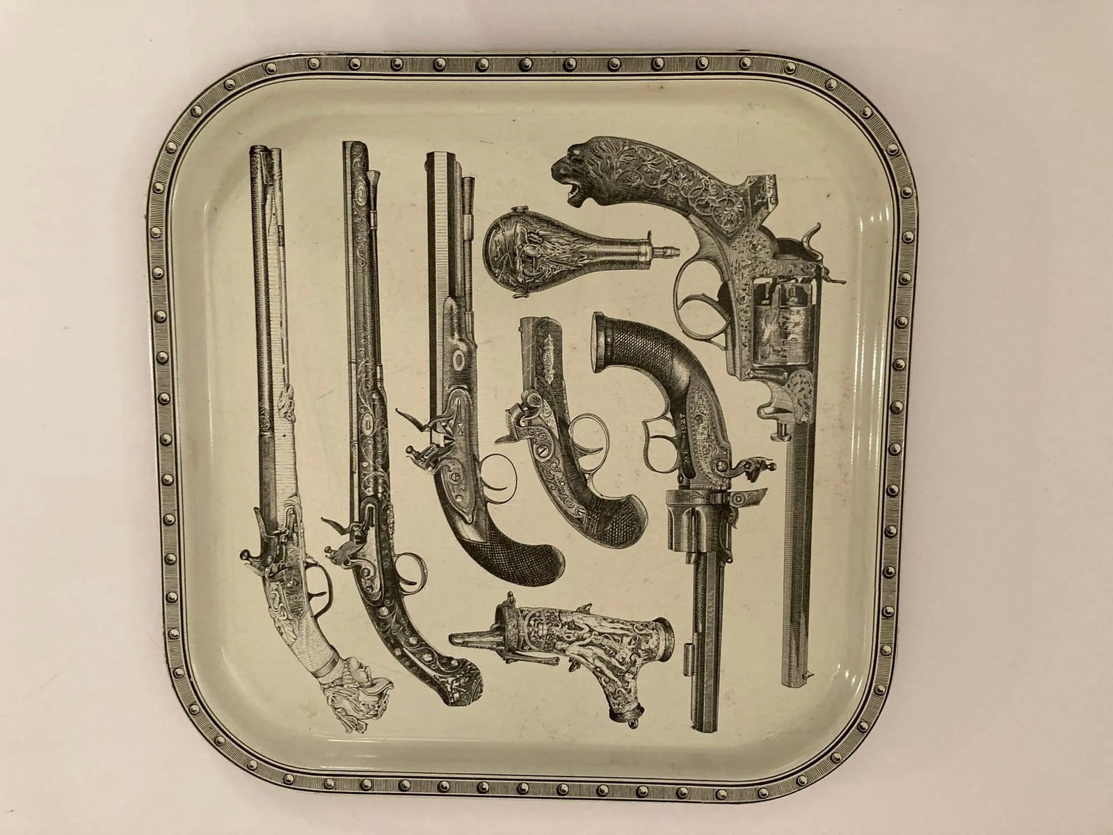 Collectible Barware Metal Serving Tray With Antique Pistols Design Italy 1960s - 3