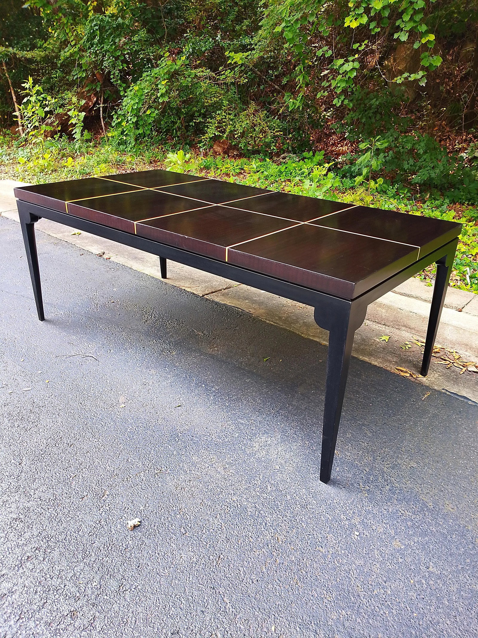 Restored Tommi Parzinger for Charak Modern Attributed Mahogany and Black Lacquered Dining Table - 6