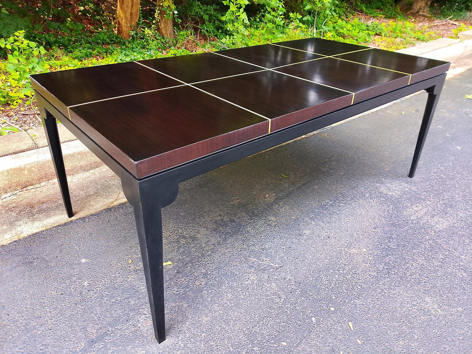 Restored Tommi Parzinger for Charak Modern Attributed Mahogany and Black Lacquered Dining Table - 8