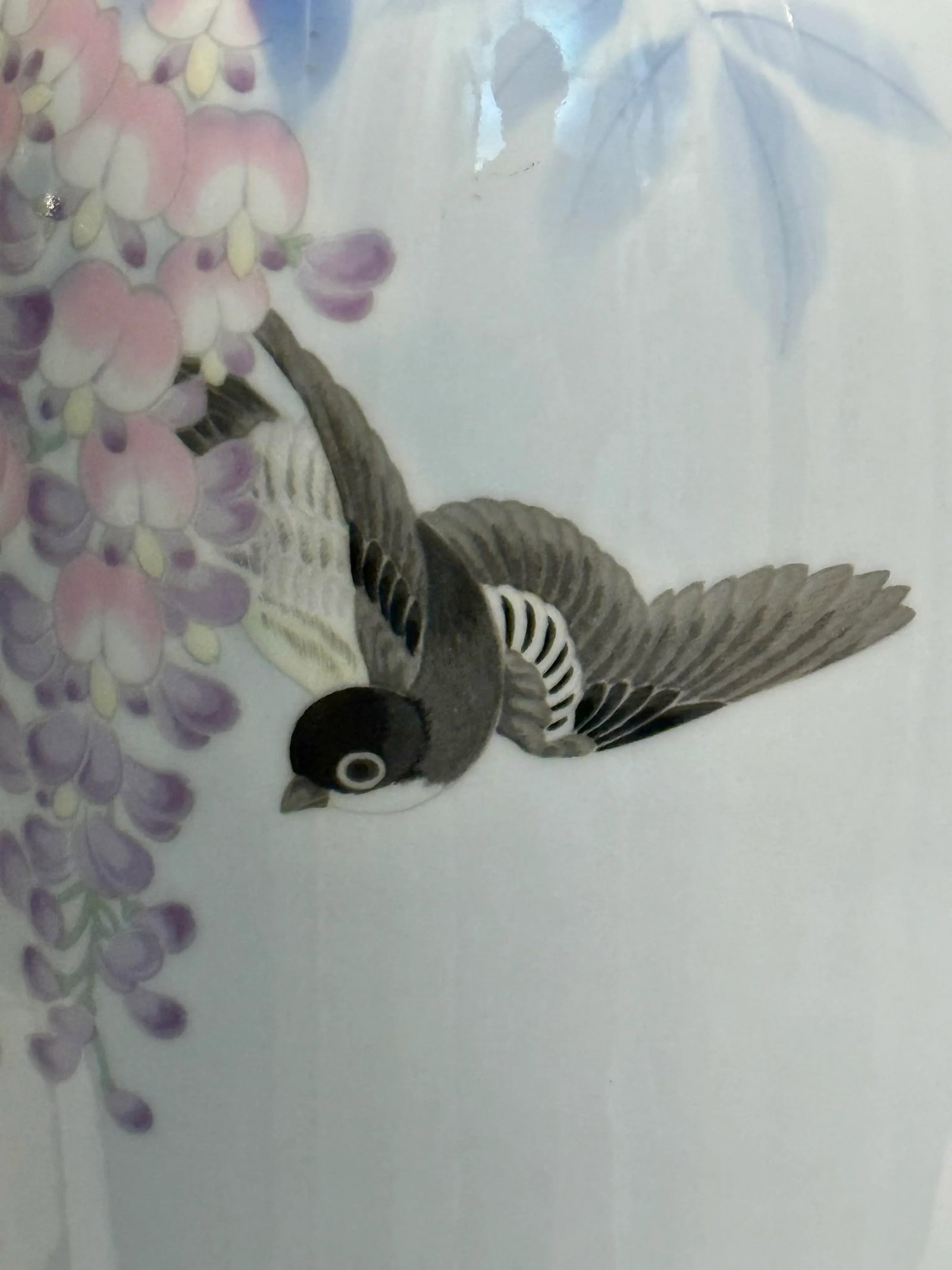 Late 20th Century Fukagawa Japanese Porcelain Wisteria Vase - 7