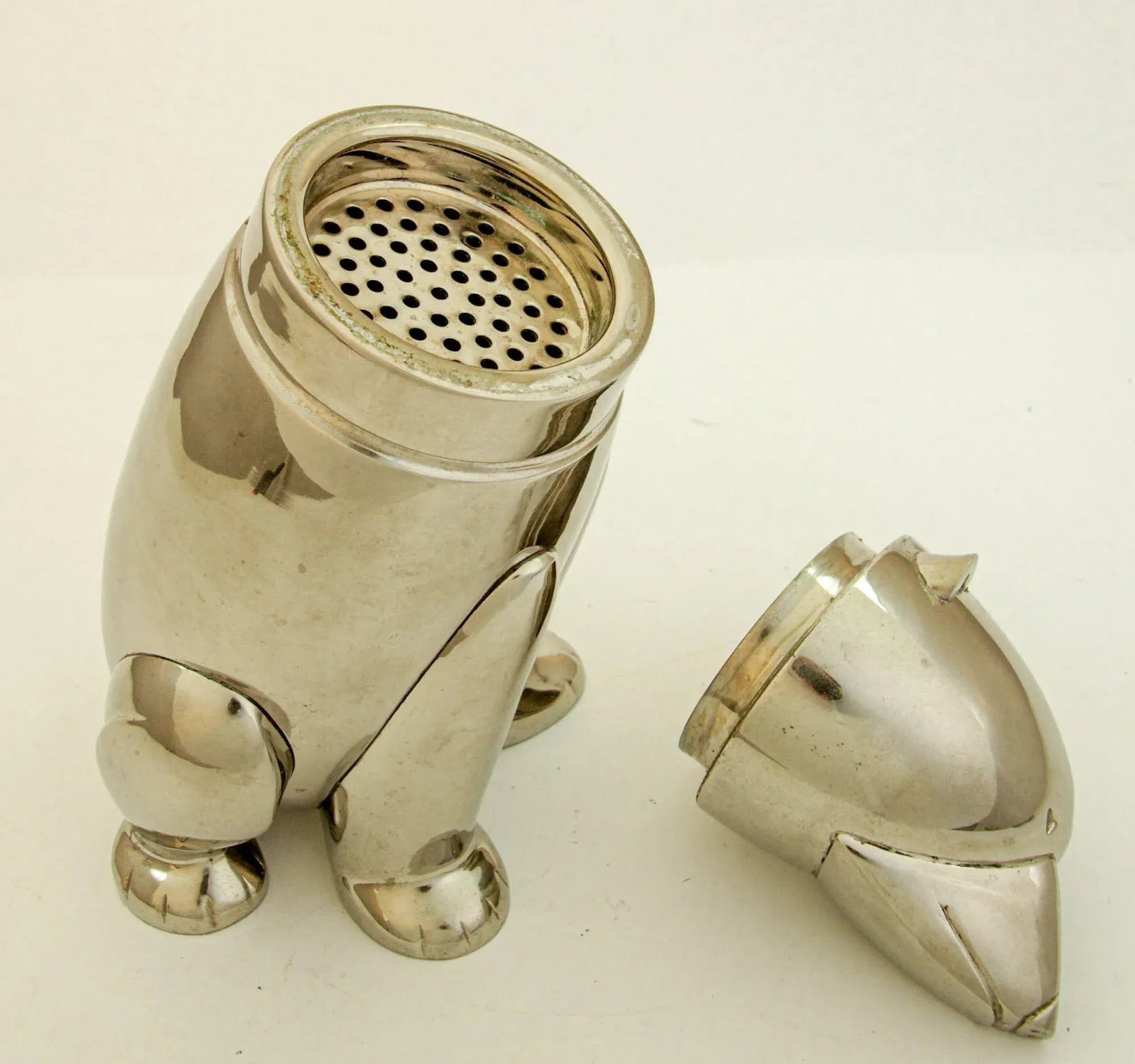 Art Deco Polar Bear Chromed Metal Figural Cocktail Shaker 1980s - 12