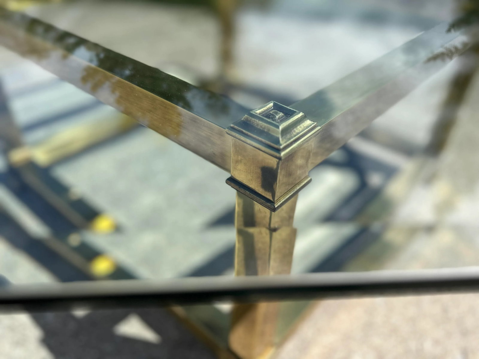 Mastercraft Attributed Mid-Century Modern Brass & Beveled Glass Coffee Table | Vintage Hollywood Reg - 8