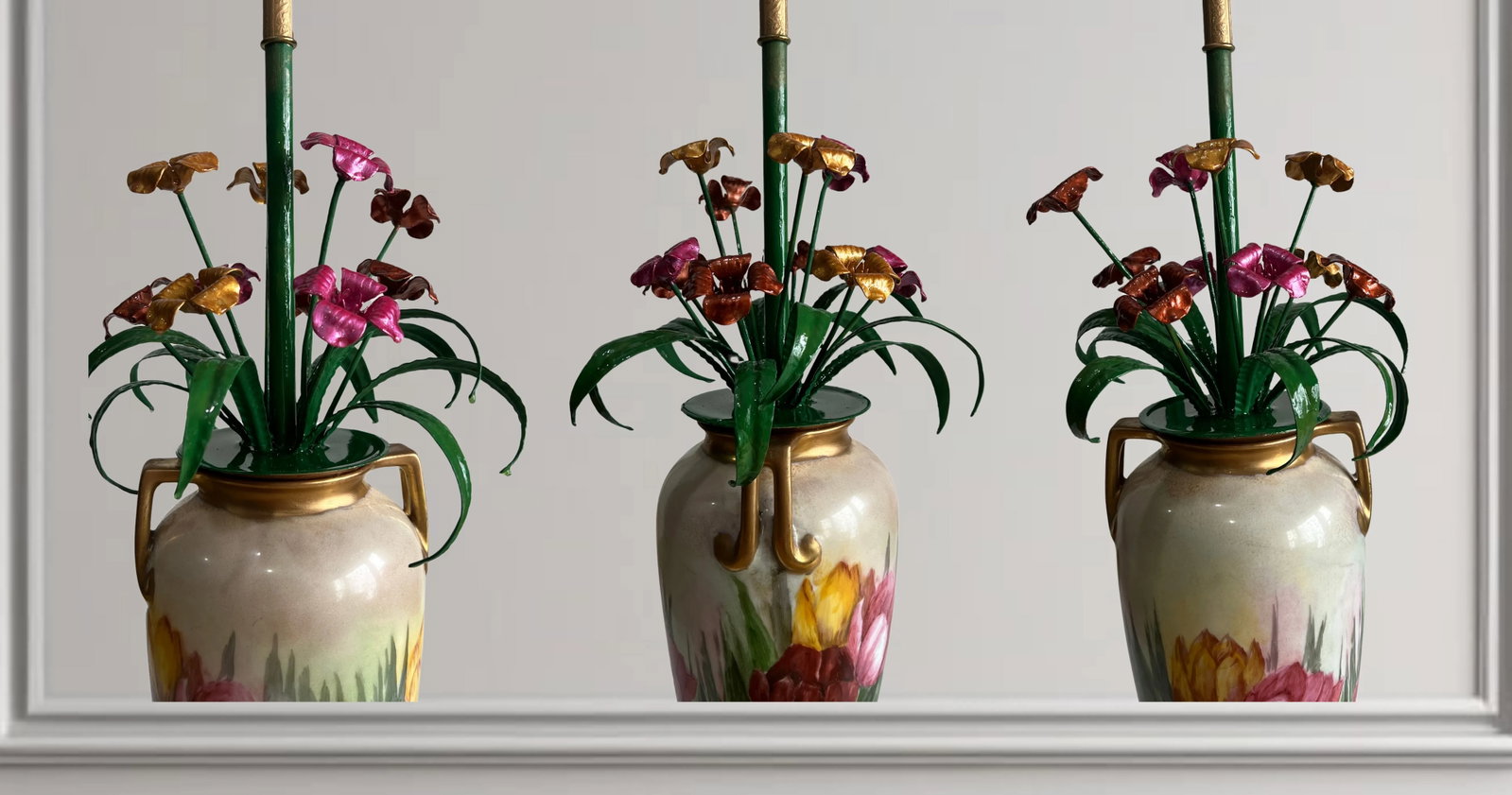 Mid-Century Florentine Tole Lillies and Porcelain Hand Painted Tulips Table Lamp - 10