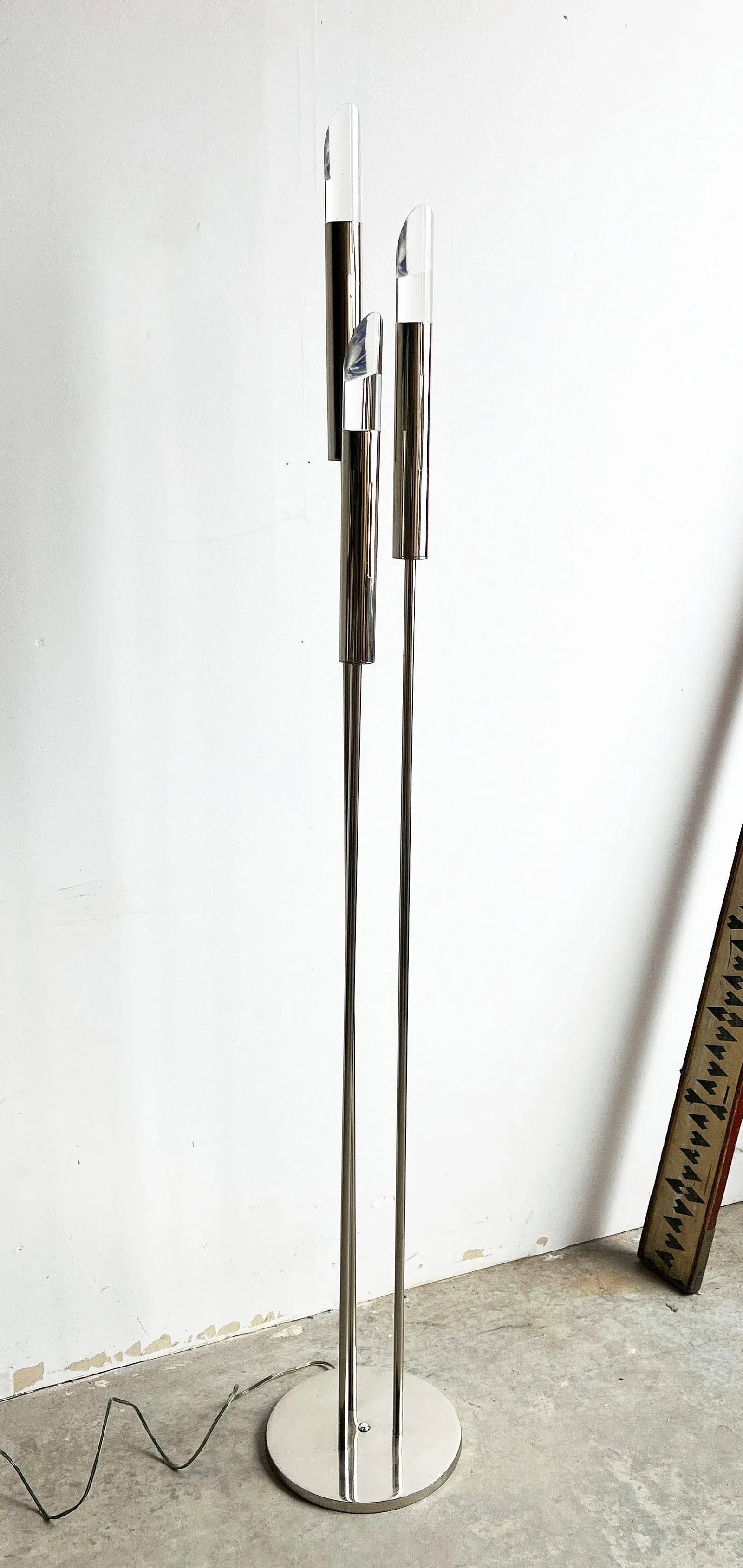 Vintage Mid Century Modern C1970's Chrome & Lucite Cattails Floor Lamp - 3