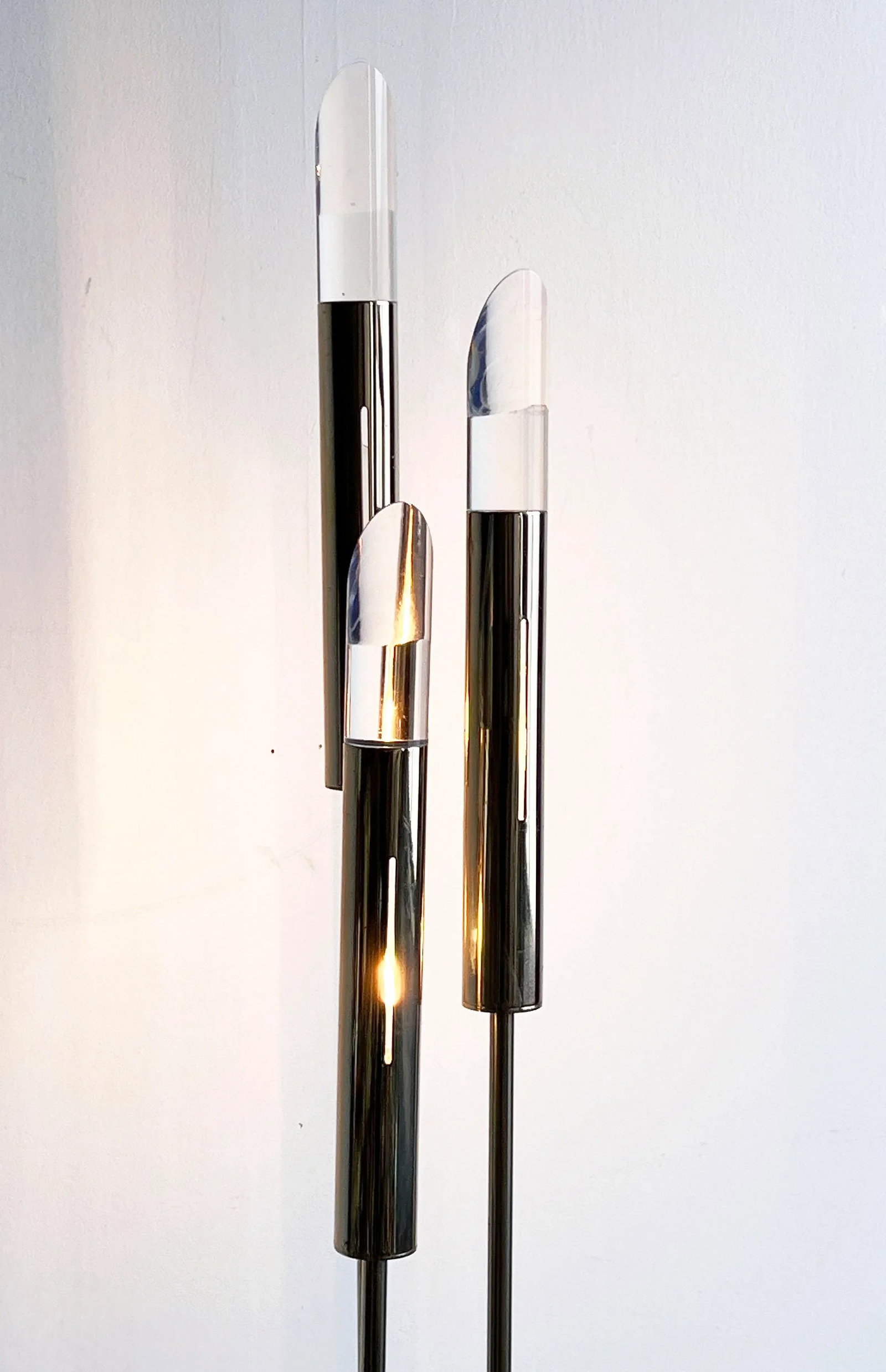 Vintage Mid Century Modern C1970's Chrome & Lucite Cattails Floor Lamp - 4