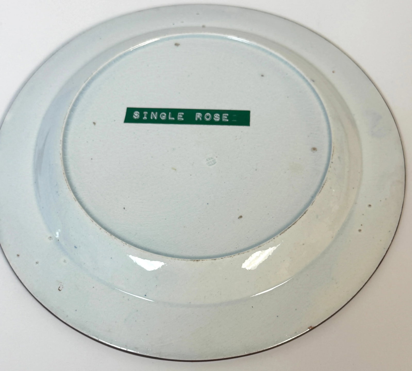 Pair of Gaudy Dutch 'Single Rose ' Pattern Plates - 8
