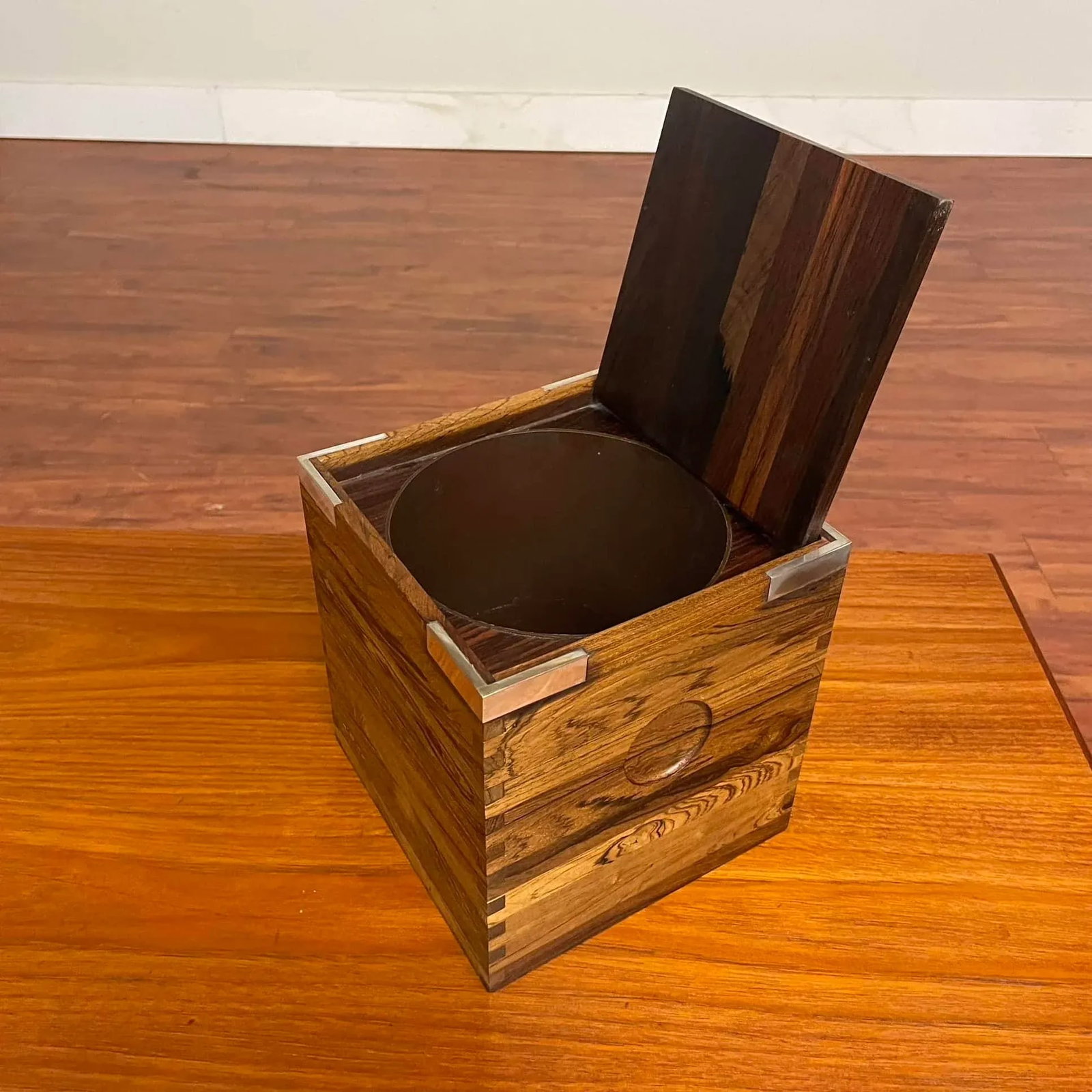Richard Nissen Danish Square Ice Bucket - 2