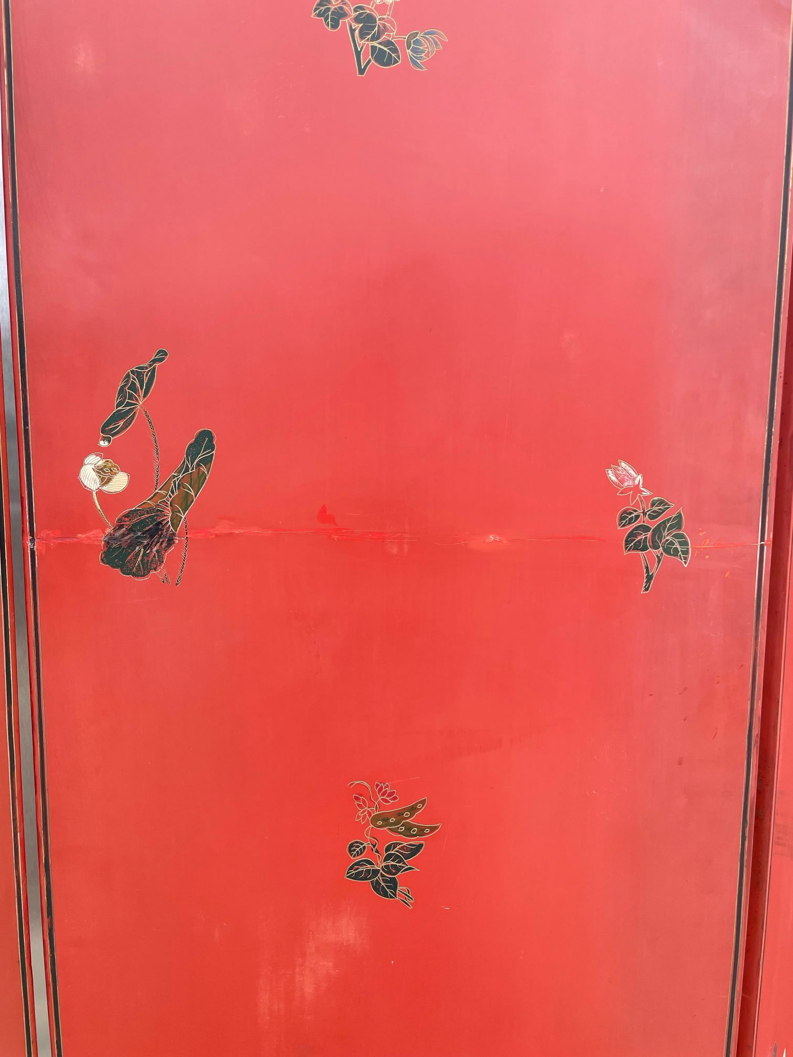 Antique Chinese Four-Panel Lacquer Screen – Hand-Painted Garden Scene With Female Figures - 10