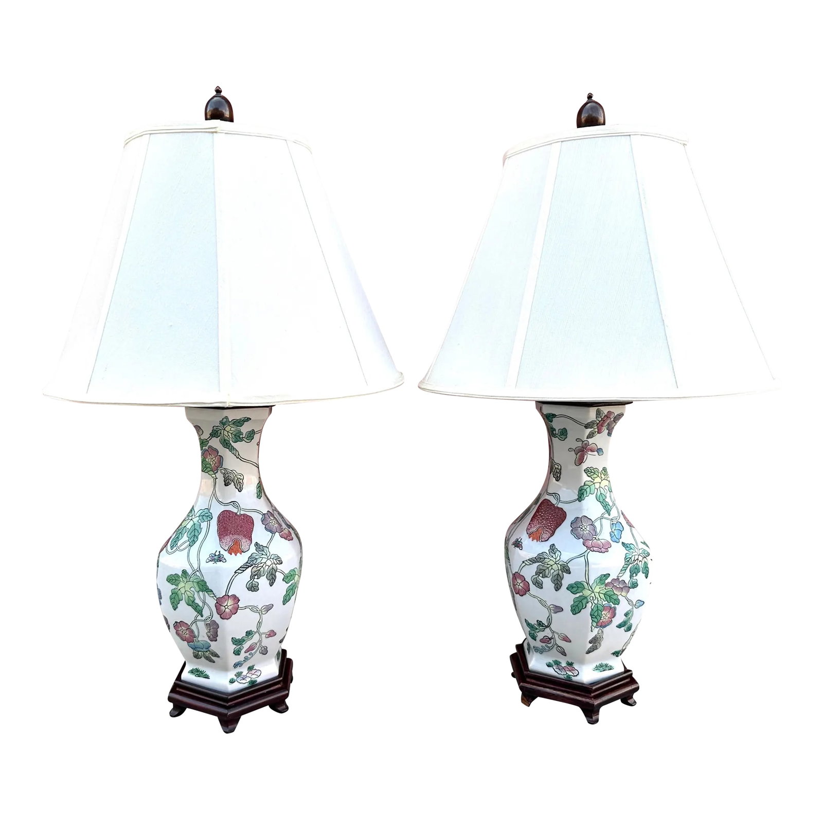 Vintage Pair of Chinese Floral Vase/Table Lamps W/Shade: Vintage Pair of Chinese Floral Vase Table Lamps. Has a asian style base and wood top with a wooden finial. Beautiful floral pattern. Perfect in a living room or bedroom. 20.5in to socket x 7in w lamp