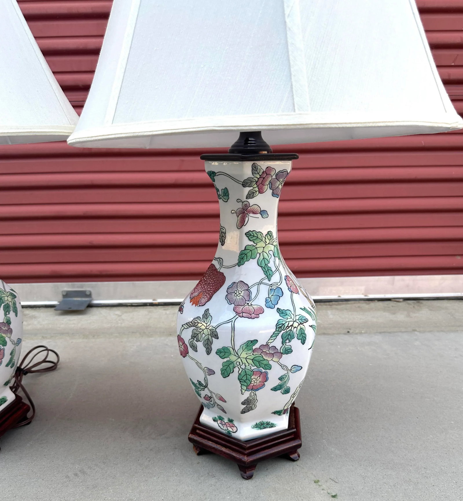 Vintage Pair of Chinese Floral Vase/Table Lamps W/Shade - 2