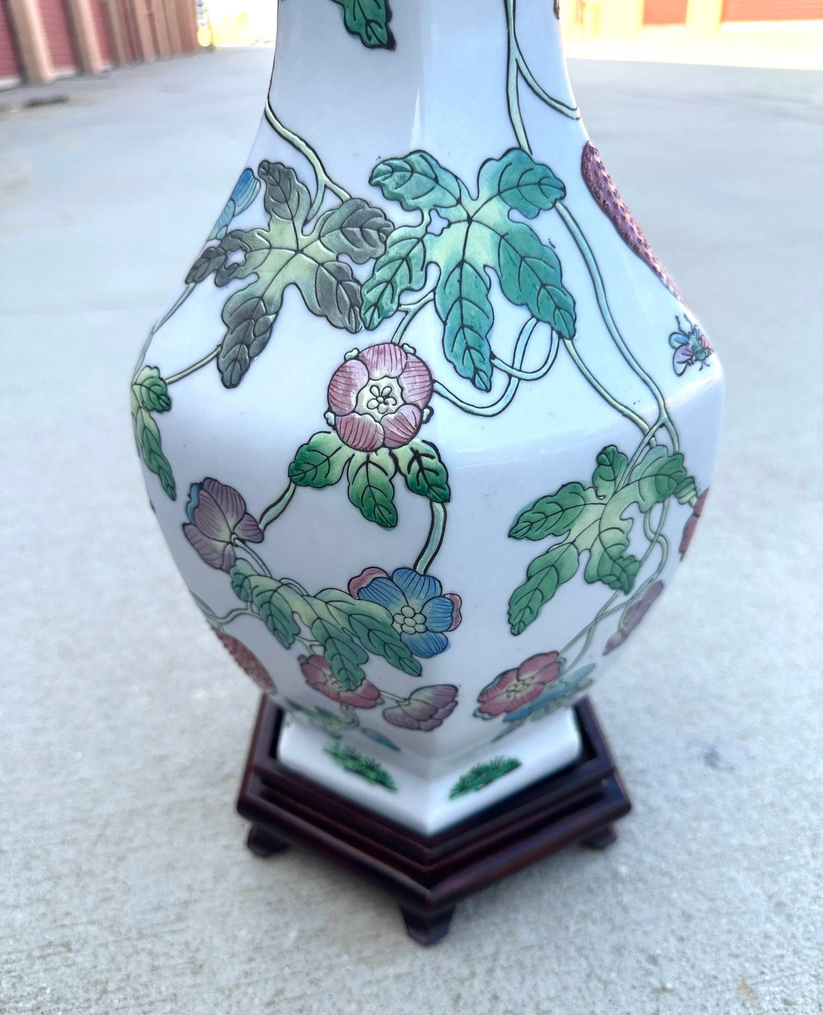 Vintage Pair of Chinese Floral Vase/Table Lamps W/Shade - 6