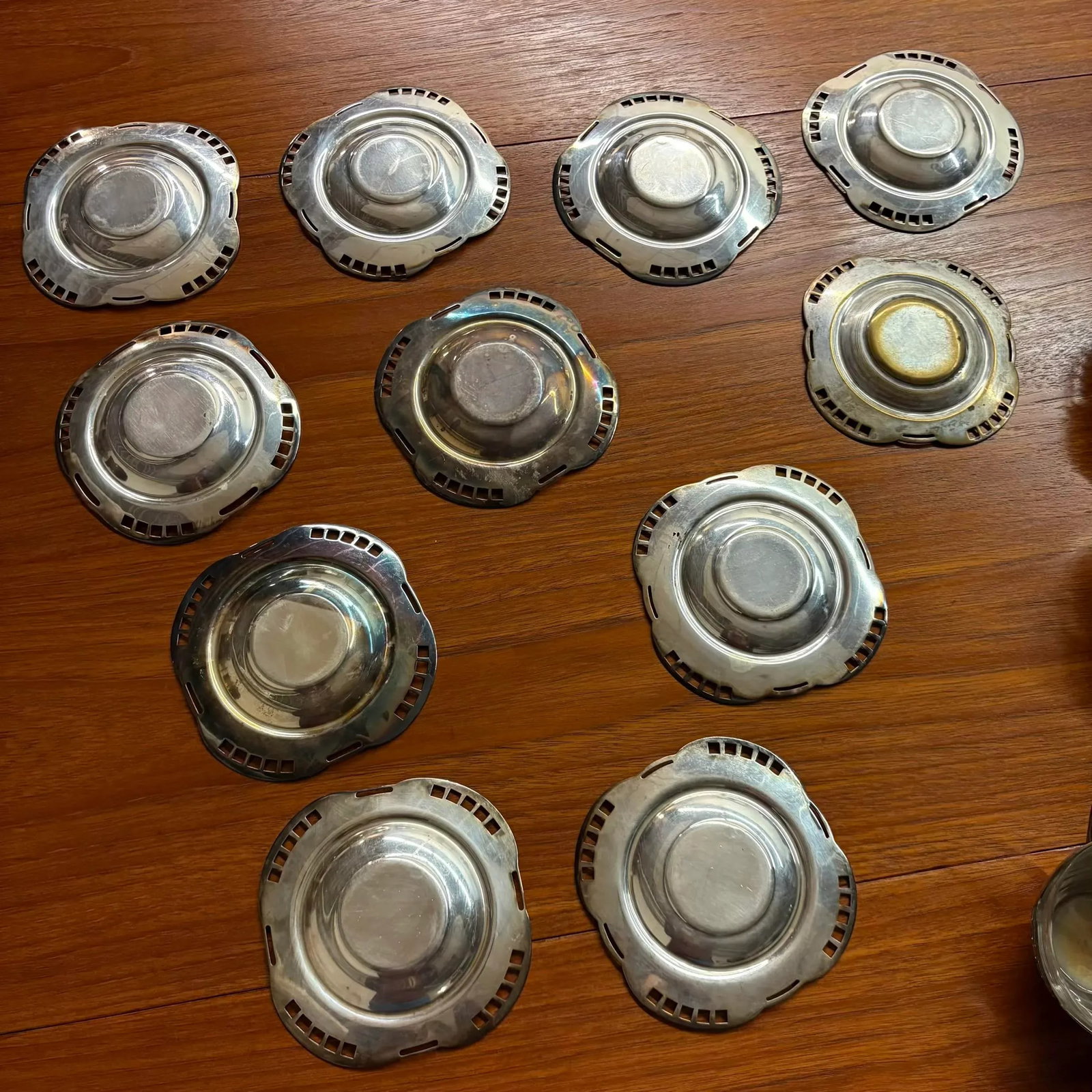 Argentor Vienna Silver Plate Cups and Saucers, Attributed to Josef Ofner 13 Cups, 11 Saucers, 3 Glas - 7