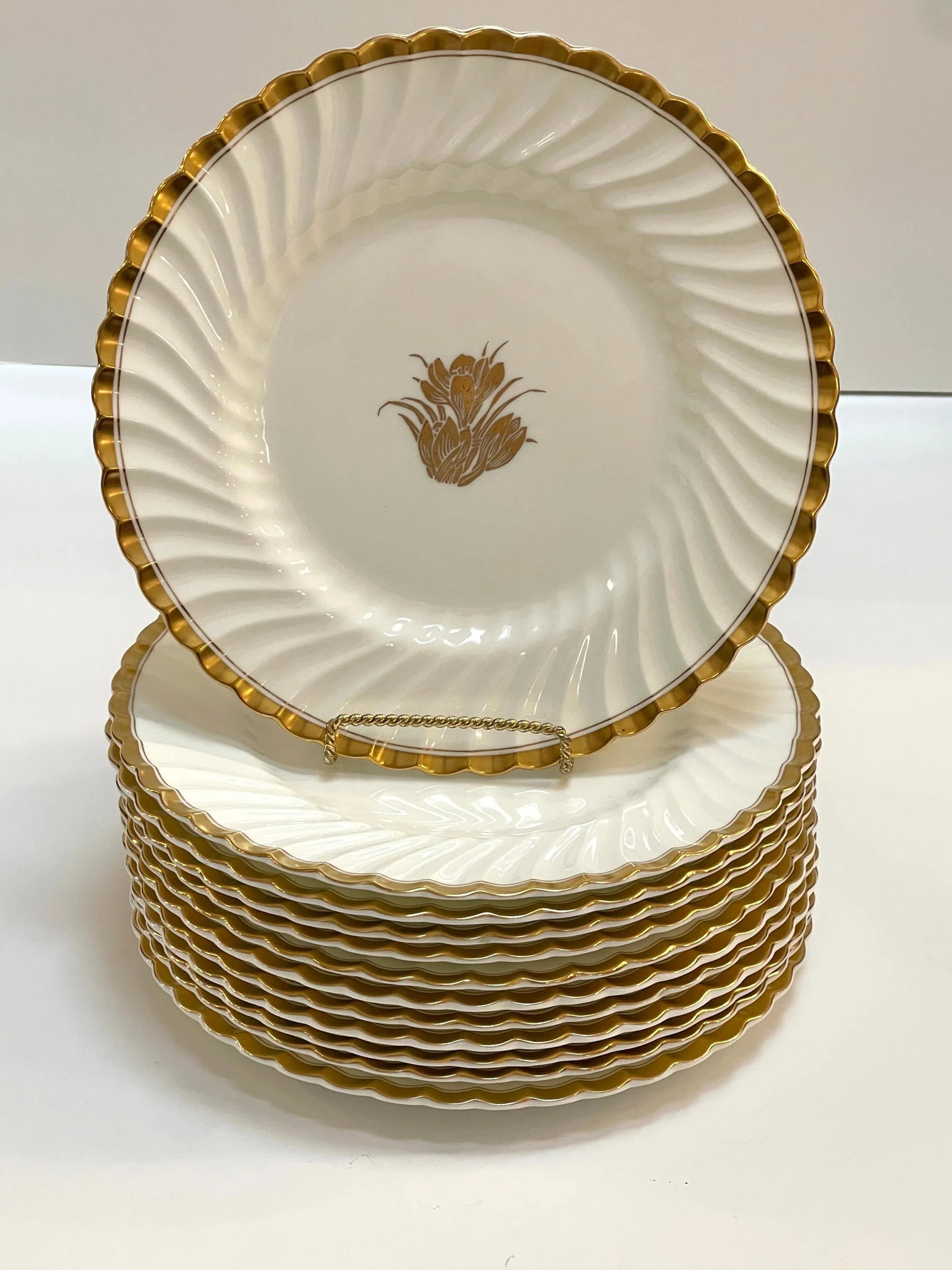 Set of 12 Mintons "š Gold Crocus"š Dinner Plates, England, Circa 1920s - 2