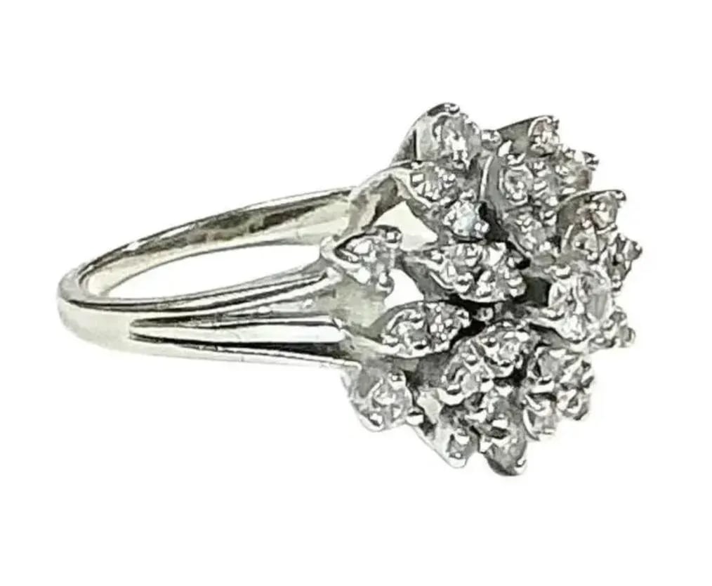14-Karat White-Gold and Diamond Cluster Ring - 3