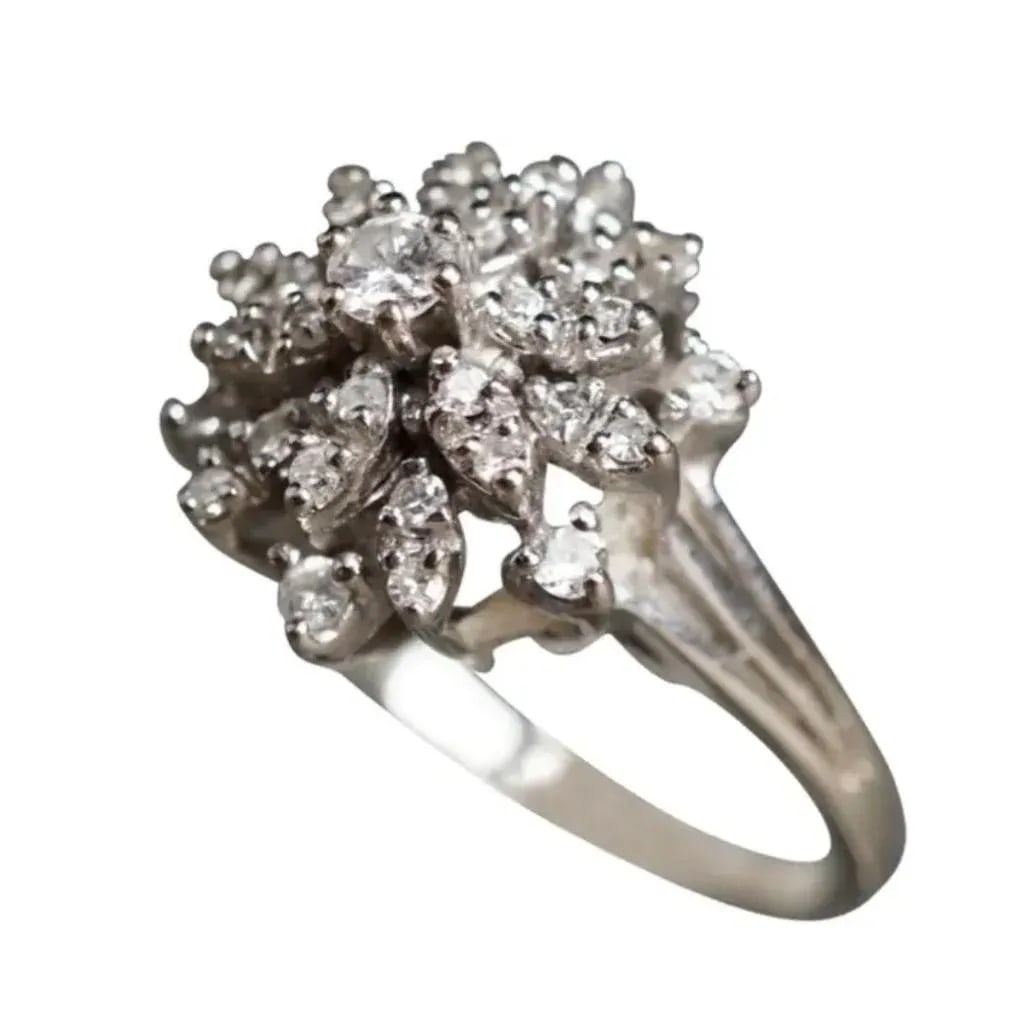 14-Karat White-Gold and Diamond Cluster Ring - 4