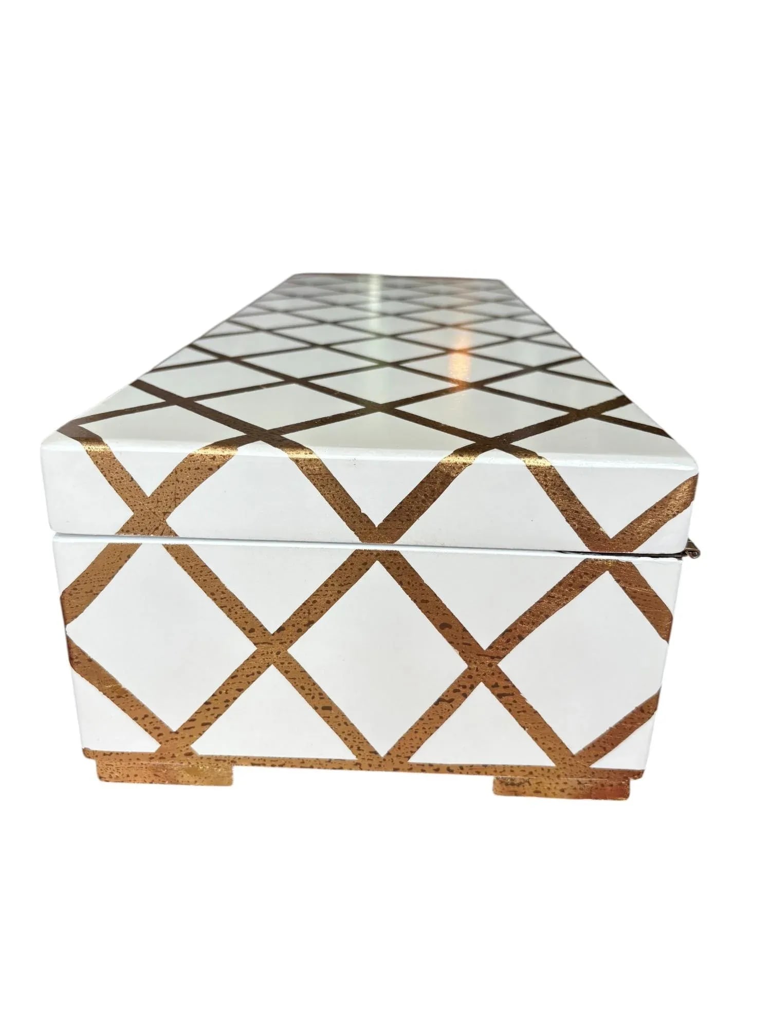 Chelsea House White and Gold Striped Showroom Sample Box - 3