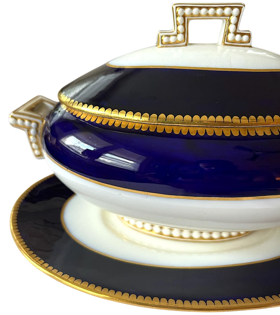 Mid 19th Century Victorian Coalport Jeweled Cobalt & Gilt Porcelain Covered Tureen With Underplate - 3