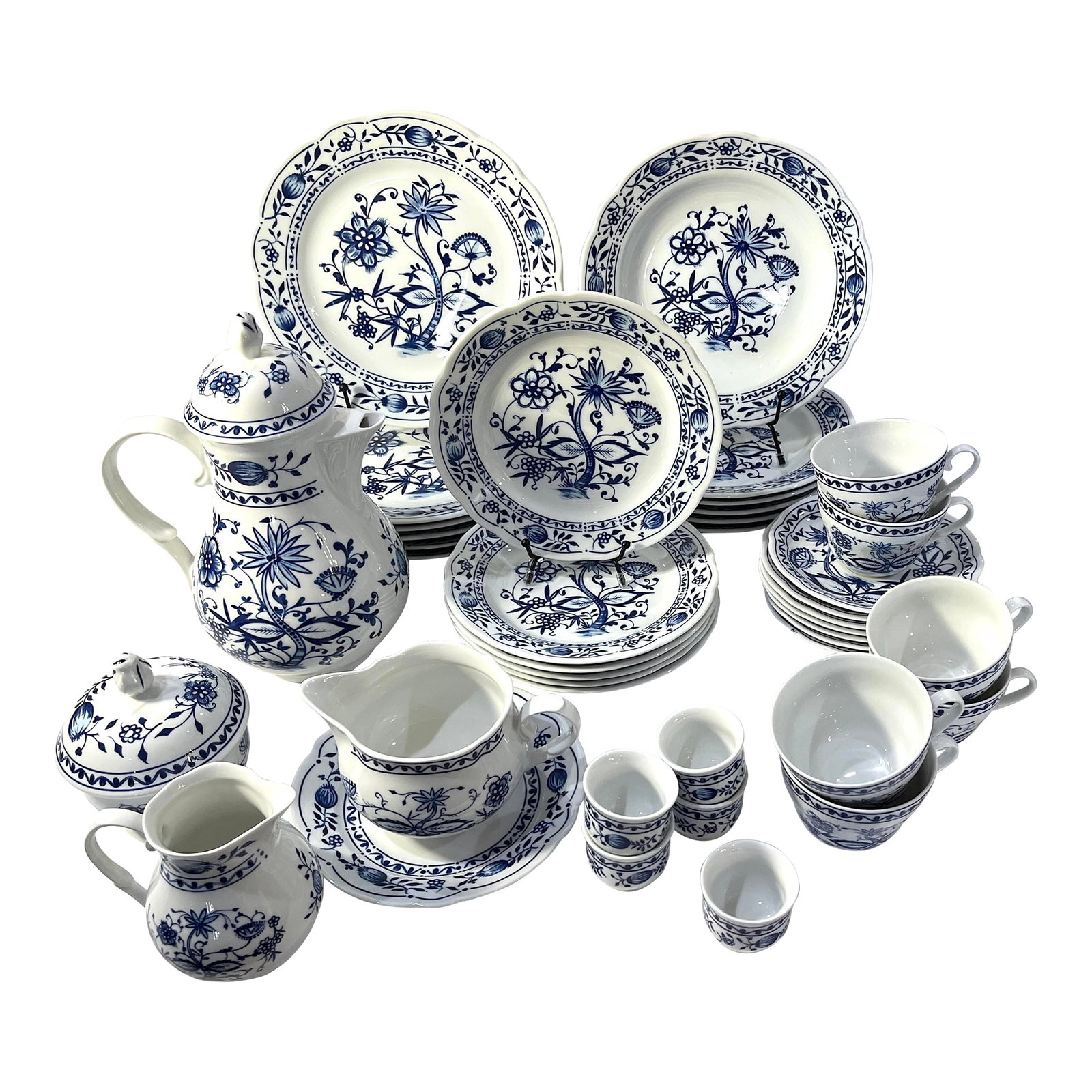 Late 20th Century 42 Piece Blue Onion Porcelain Breakfast Set - Service for Six (1 of 13)