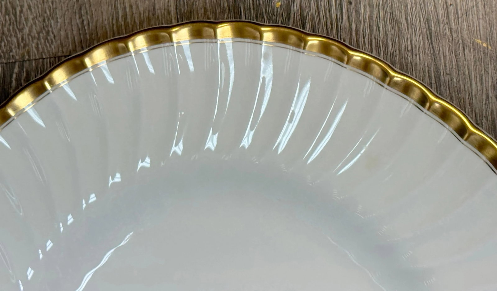 Pair of Large Minton "Gold Crocus" Gilt Porcelain Serving Platters, 1950s - 8