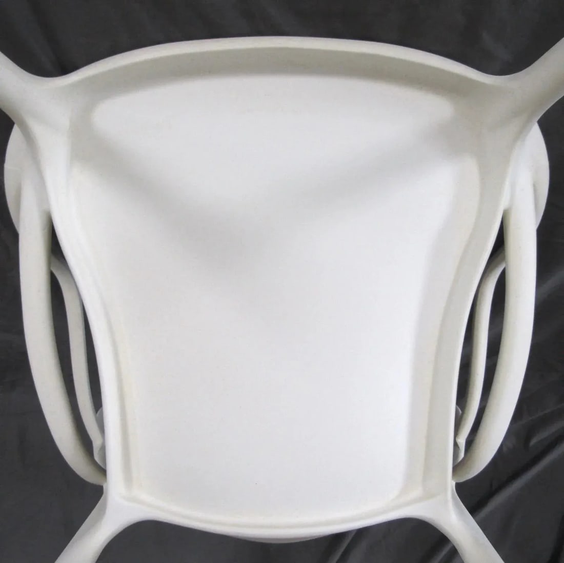 Mid-Century Modern White Technopolymer Chair Attributed to Philippe Starck for Kartell - 15