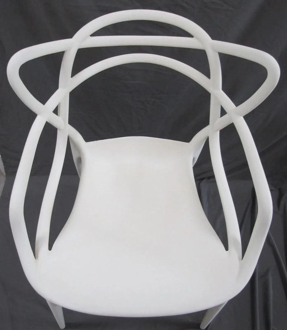 Mid-Century Modern White Technopolymer Chair Attributed to Philippe Starck for Kartell - 4