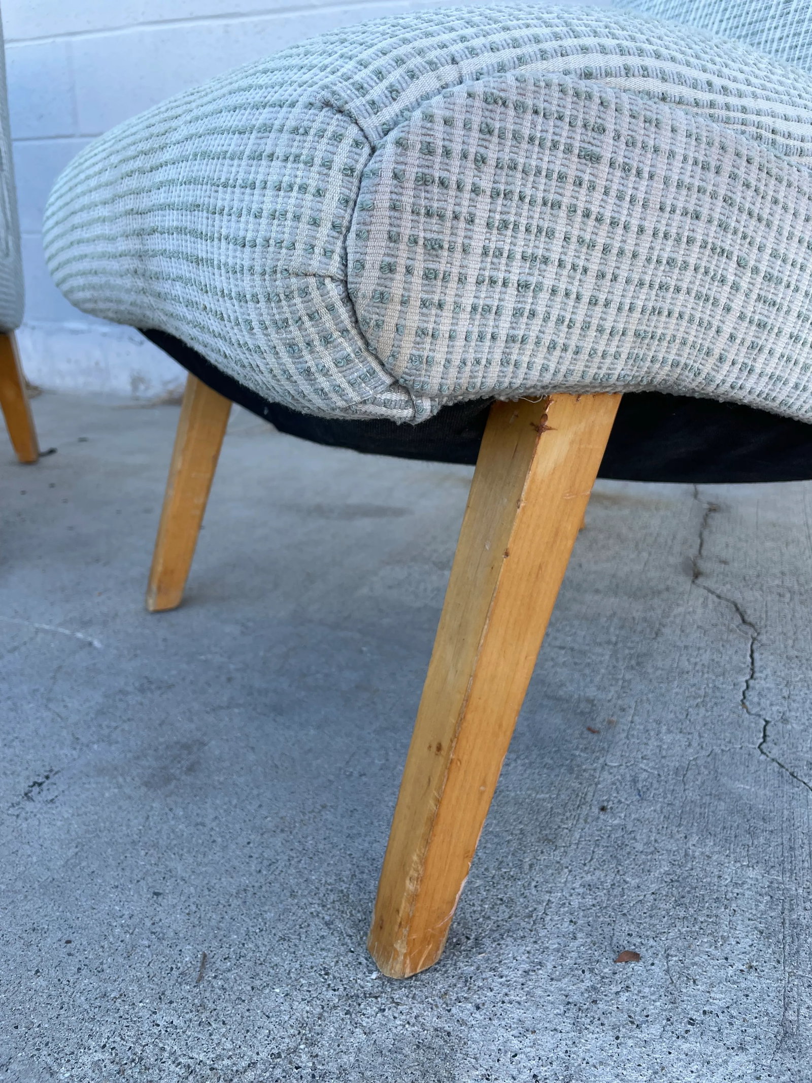 Attributed Jens Risom for Knoll Mid-Century Slipper Chairs – Sculptural Form, Original Blonde - 11