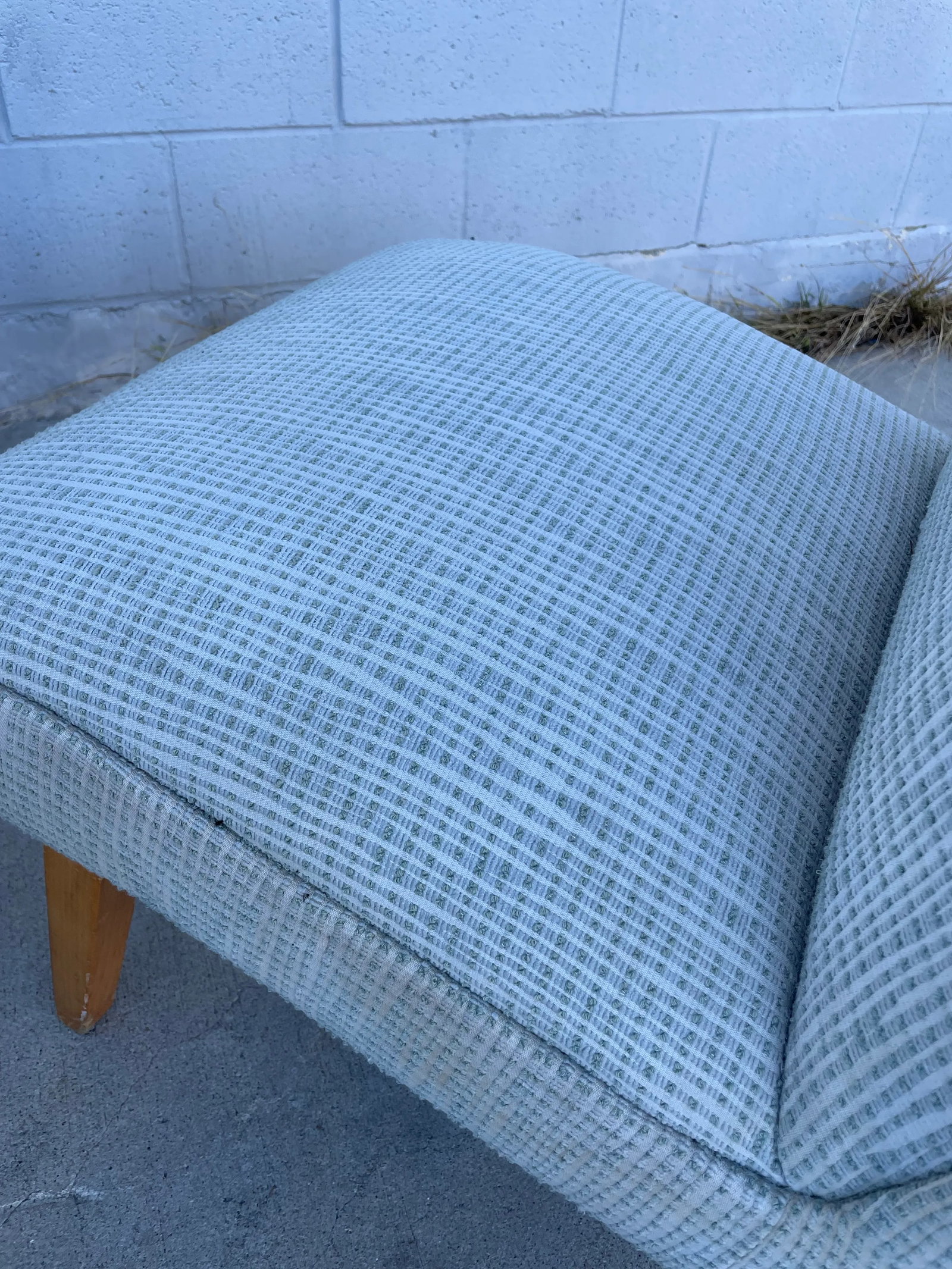 Attributed Jens Risom for Knoll Mid-Century Slipper Chairs – Sculptural Form, Original Blonde - 6