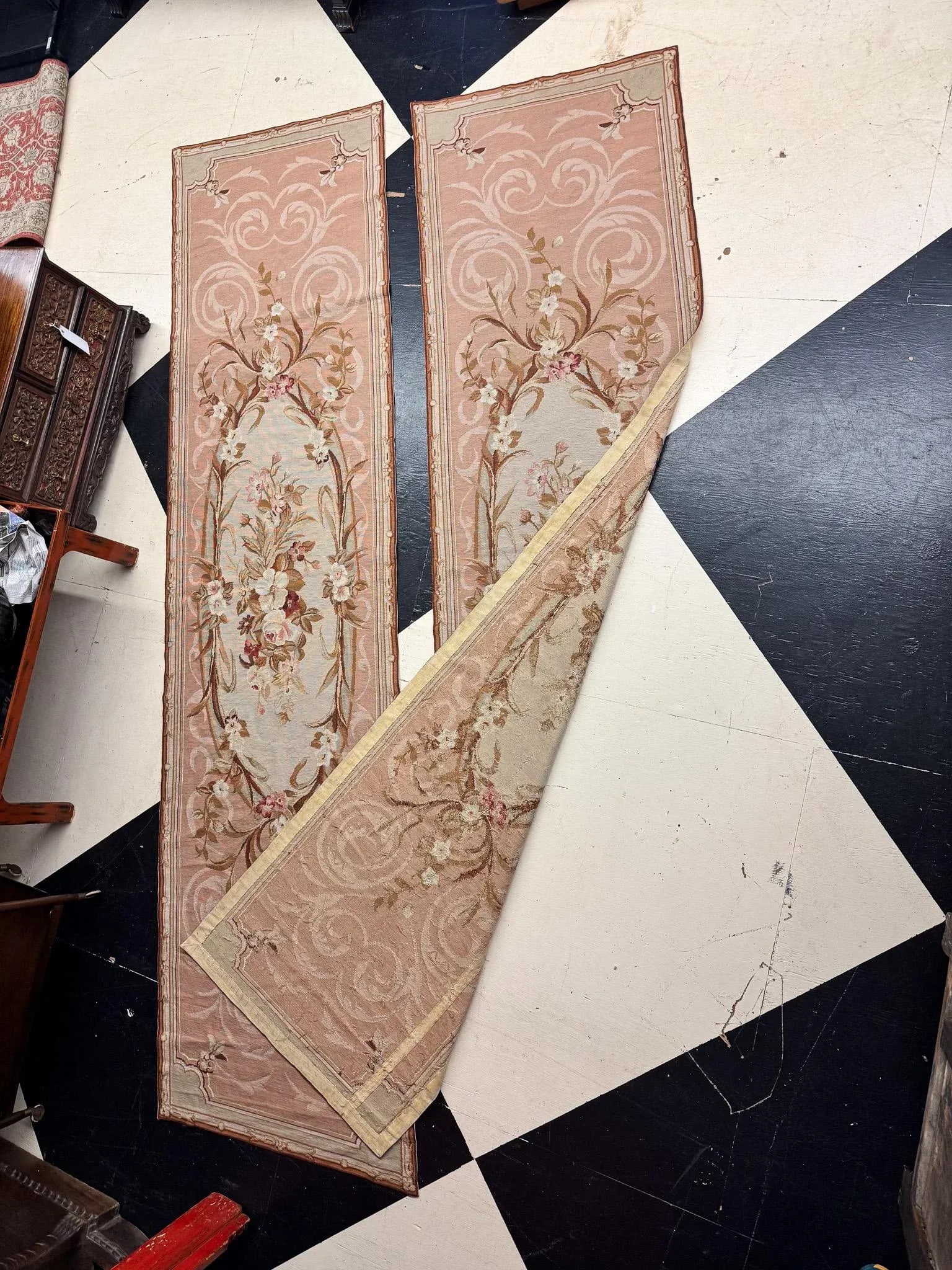 100% Wool Hand Knotted French Aubusson Pair of Runners in Muted Cream/Peach/Pink Floral Pattern - 5