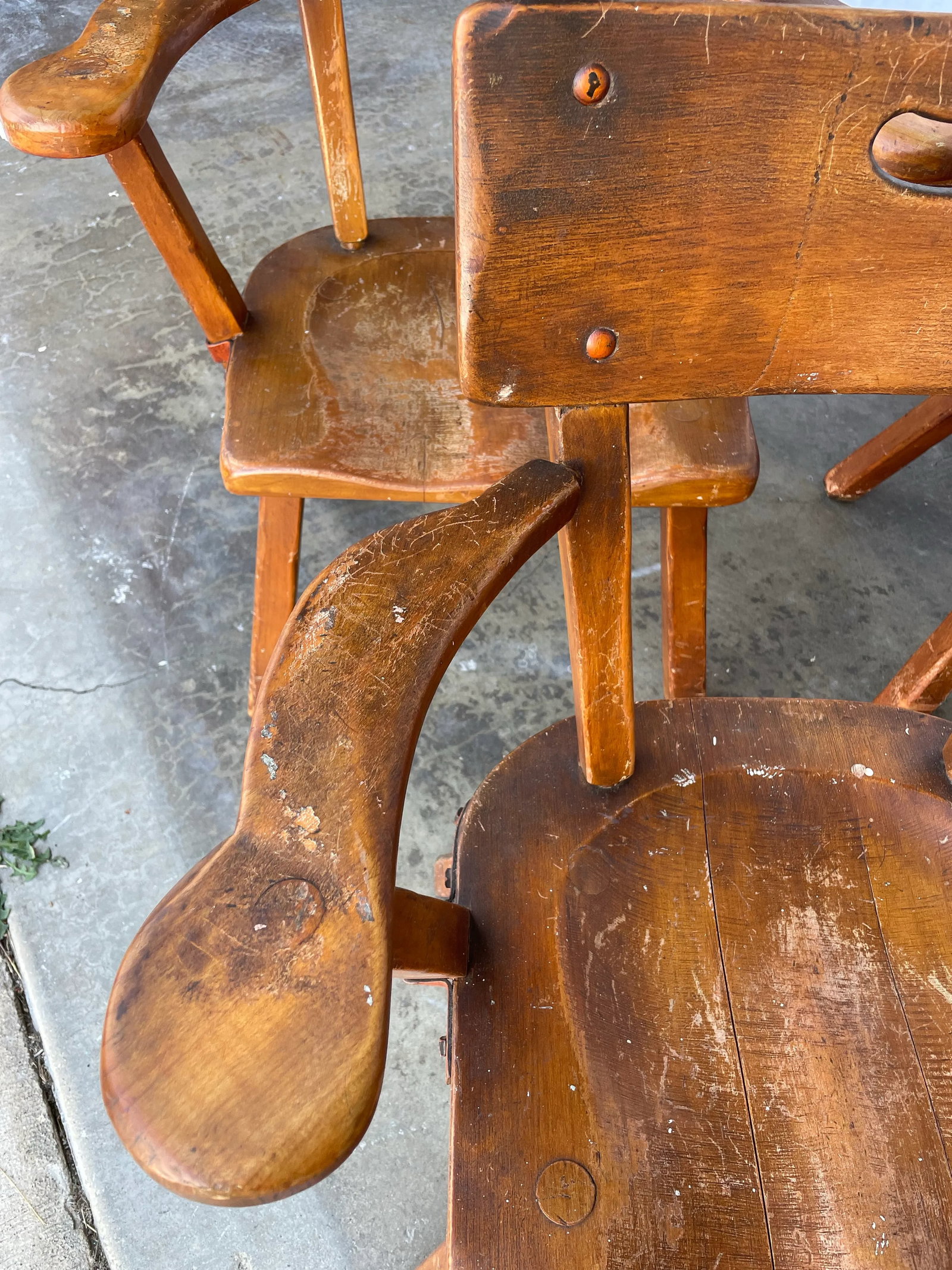 Set of 5 Vintage Monterey Spanish Revival Dining Chairs – Mason Manufacturing, 1930s - 8