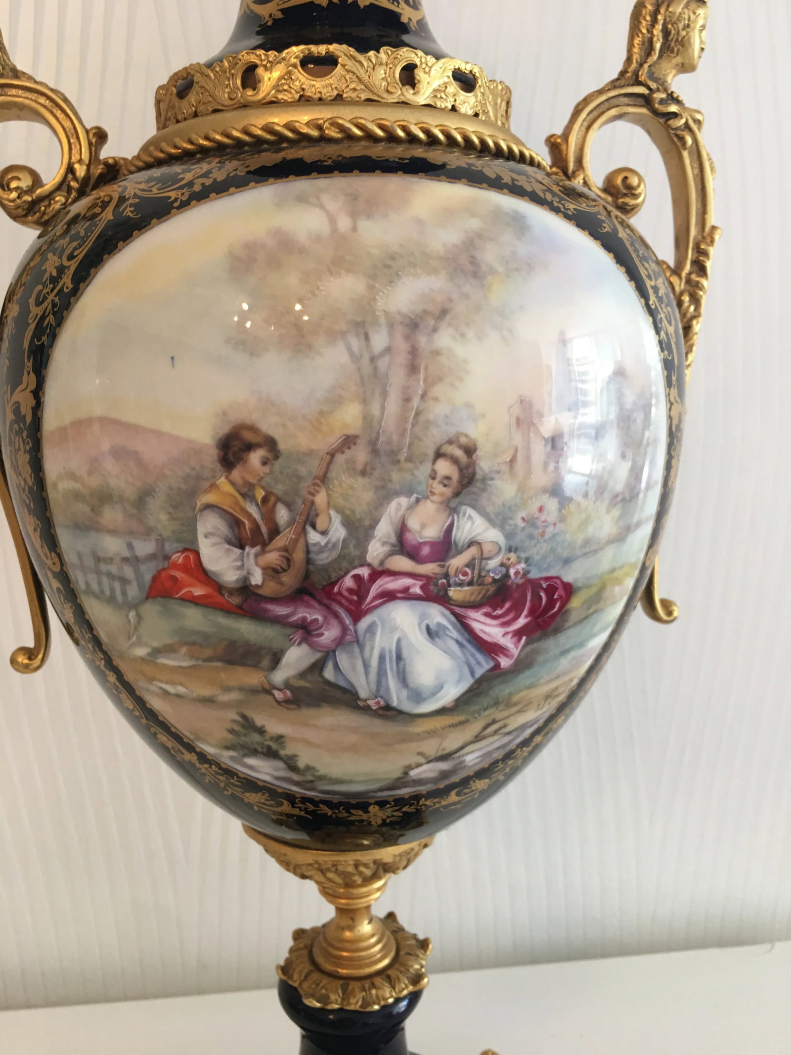 Late 19th Century Acf Victorian Romantic French Porcelain Gilt Vase - 2