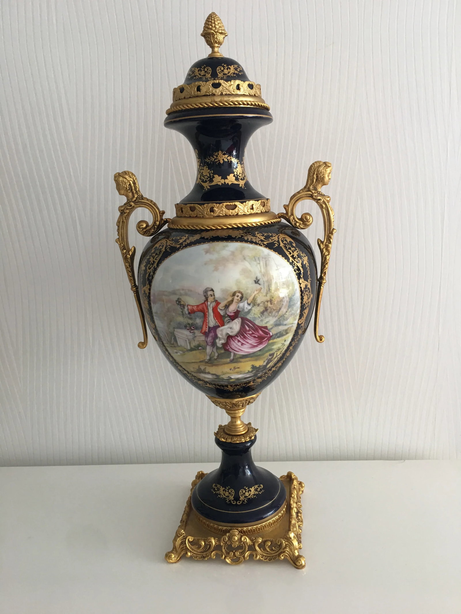 Late 19th Century Acf Victorian Romantic French Porcelain Gilt Vase - 13