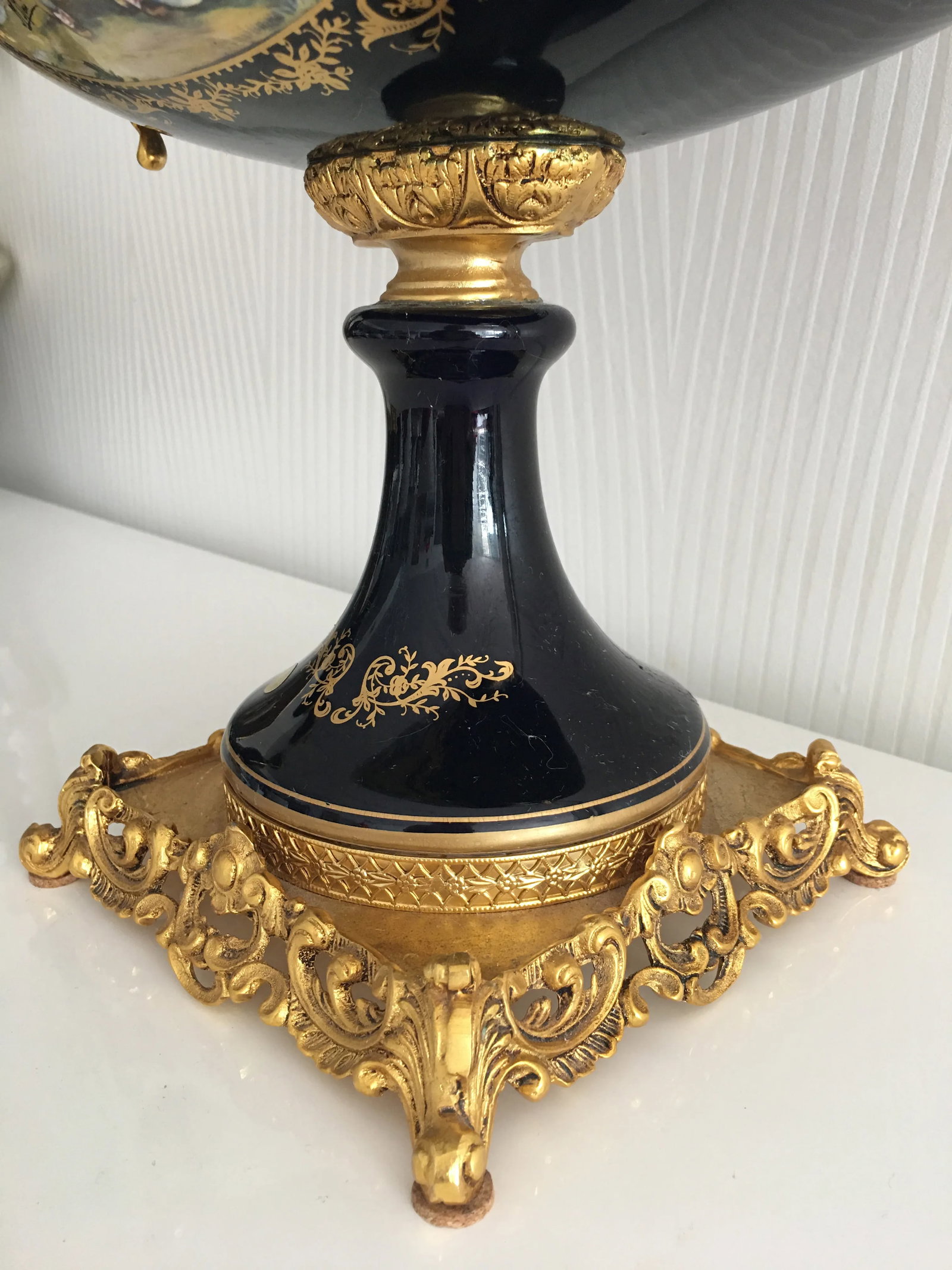 Late 19th Century Acf Victorian Romantic French Porcelain Gilt Vase - 5