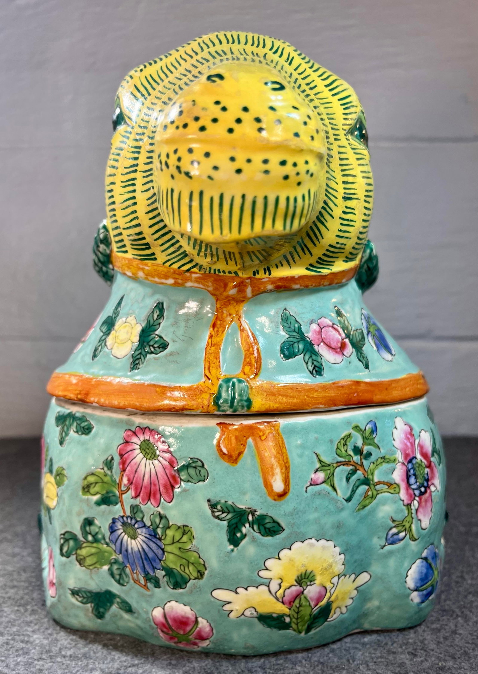 Early 20th Century Chinese Enameled Porcelain Lidded Ram Tureen - 5