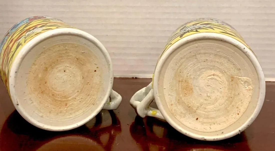 19th Century Chinese Export Famille Verte Yellow Dragon Motif Mugs - a Pair - 3