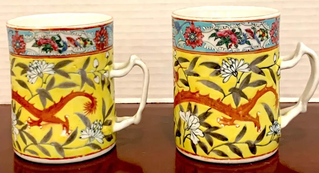 19th Century Chinese Export Famille Verte Yellow Dragon Motif Mugs - a Pair - 5