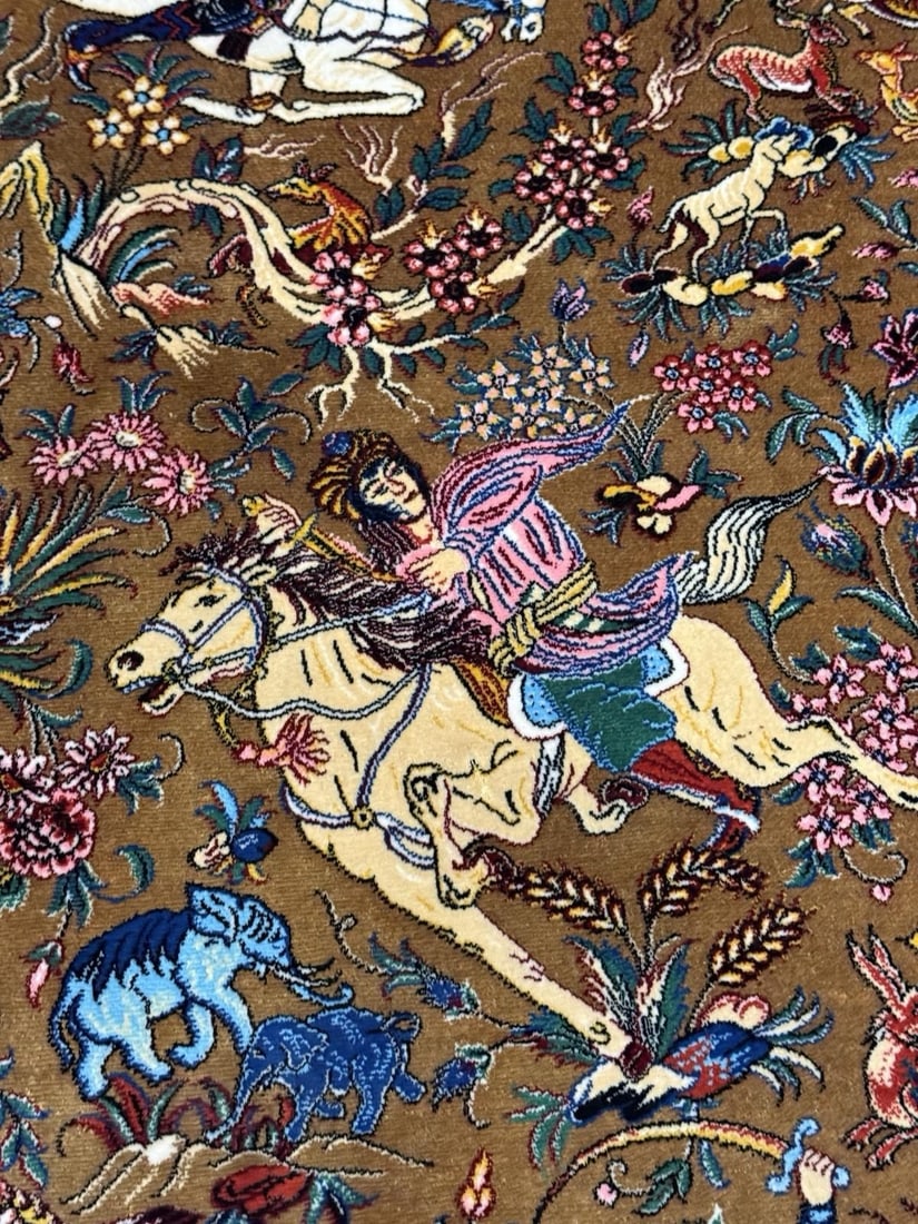 Exquisite Silk Round Rug With Imperial Hunting Scene Carpet - 6