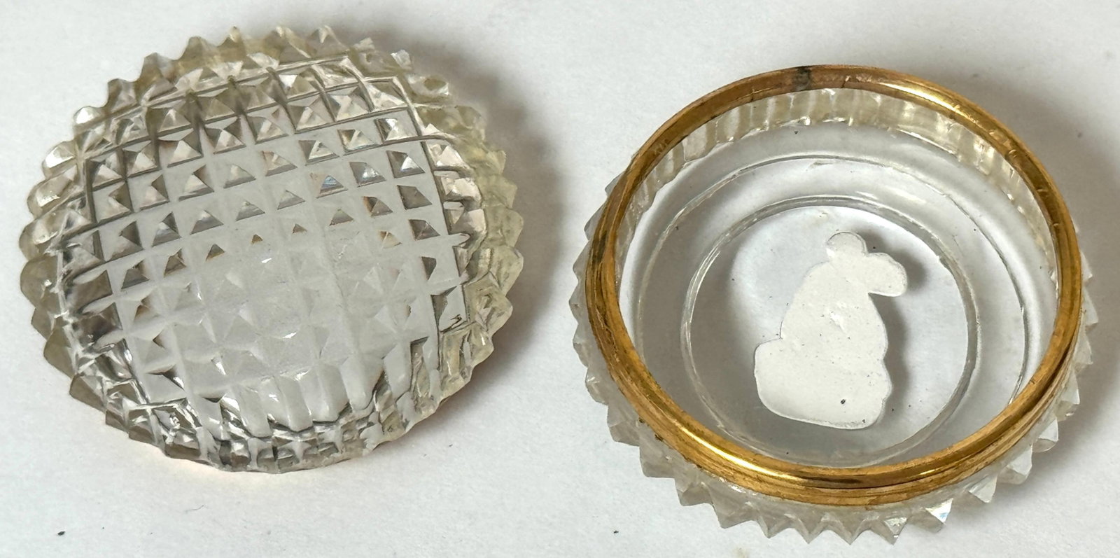 French Baccarat Crystal Patch Box with Sulfide Cameo of Psyche, 1840-1860 - 10