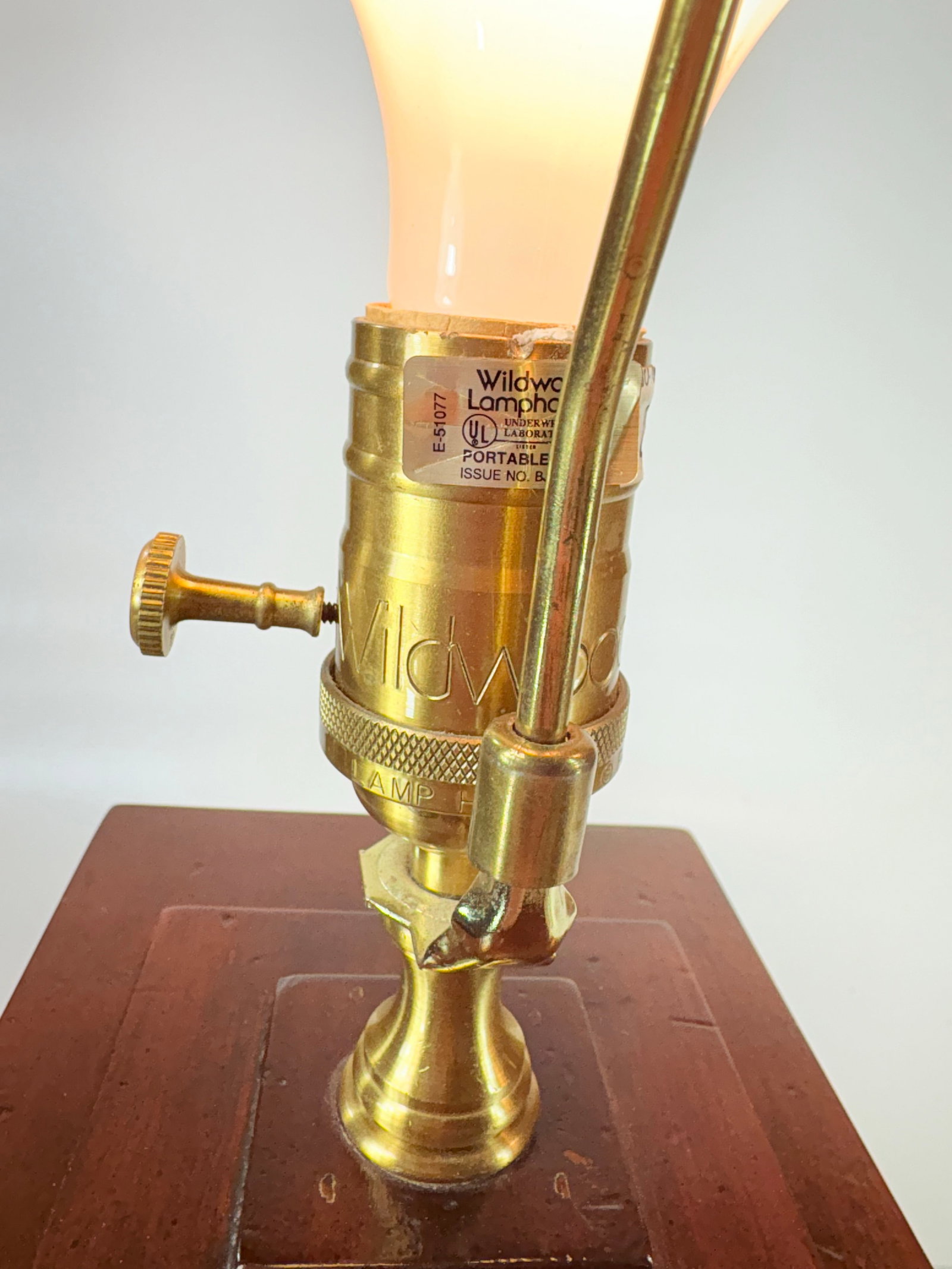 Vintage Wildwood Lamp Co., Chinese Chippendale Style Fretwork Wooden Tea Canister C. 1980' Table Lam - 4
