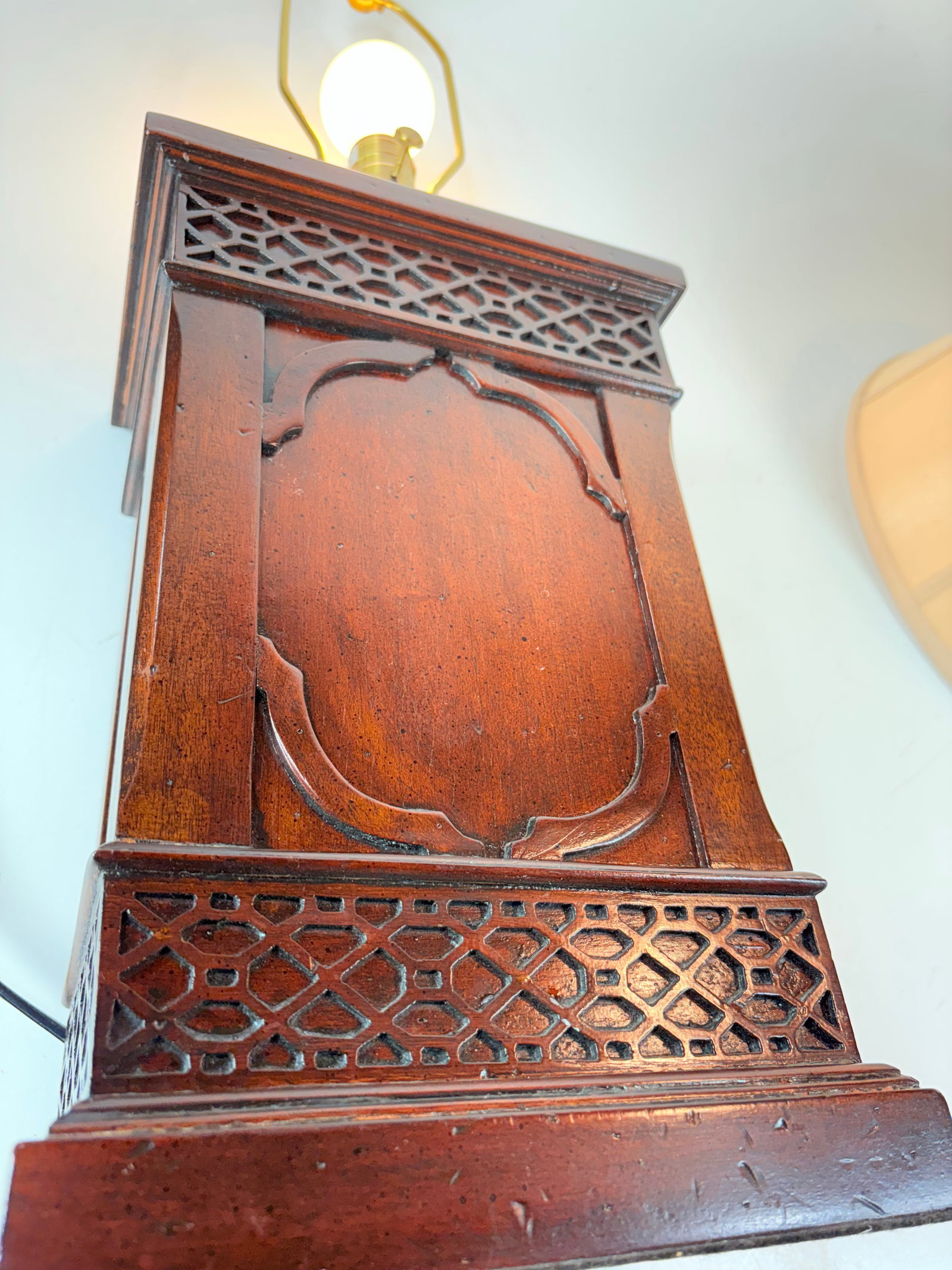Vintage Wildwood Lamp Co., Chinese Chippendale Style Fretwork Wooden Tea Canister C. 1980' Table Lam - 6