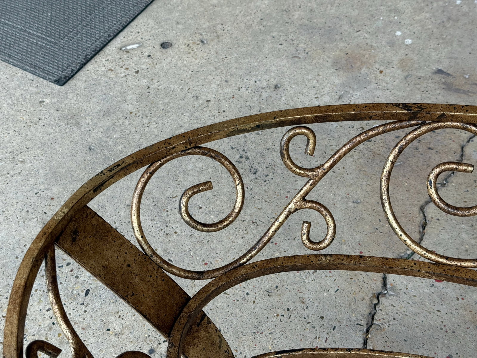 Hollywood Regency Hand Gilt Wrought Iron Oval Coffee Table - Newly Painted - 10