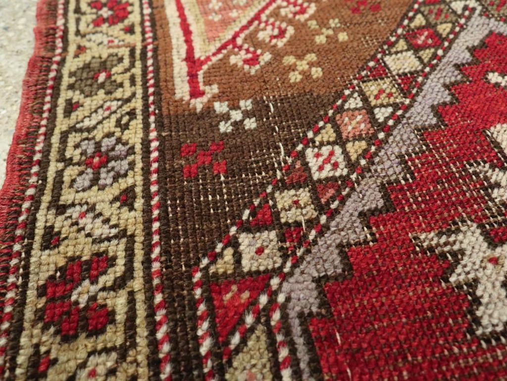 Galerie Shabab Collection Early 20th Century Turkish Anatolian Throw Rug - 3