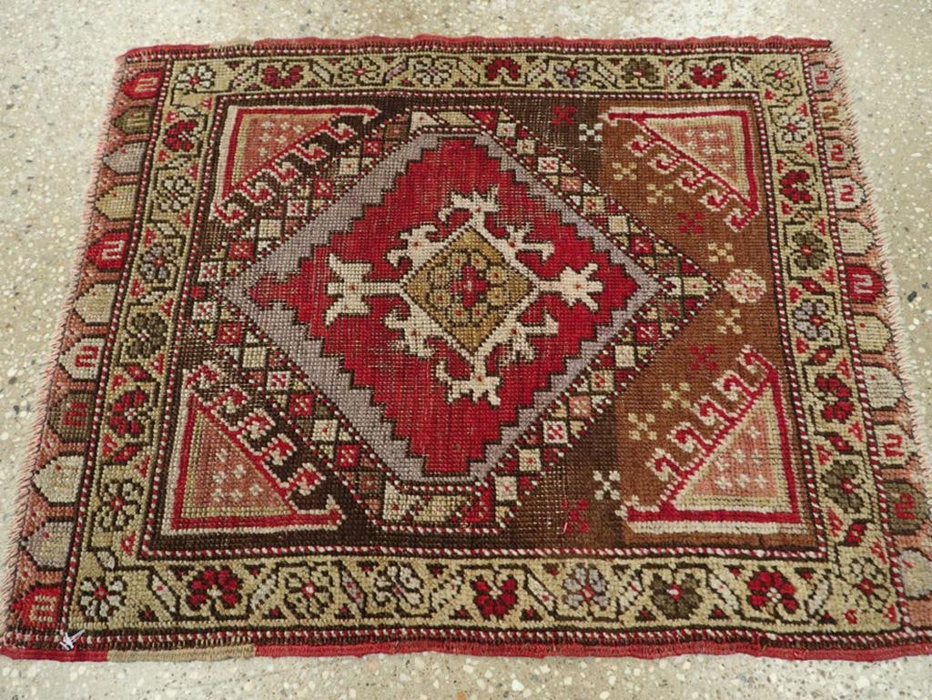 Galerie Shabab Collection Early 20th Century Turkish Anatolian Throw Rug - 5