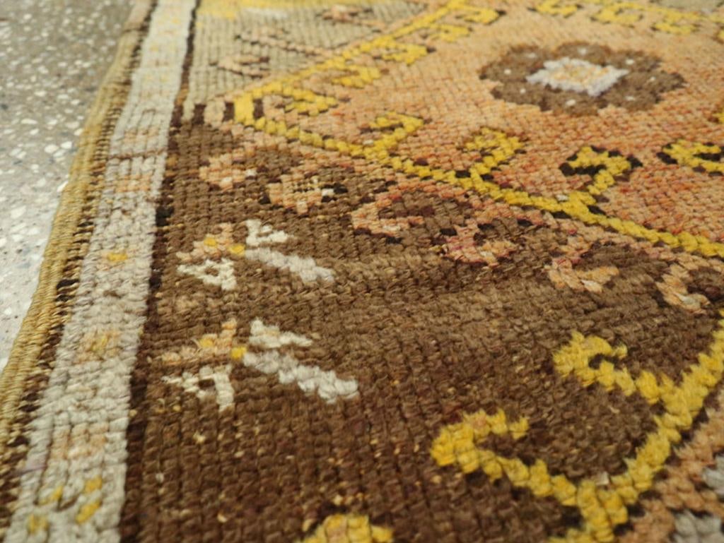 Galerie Shabab Collection Mid-20th Century Turkish Anatolian Throw Rug - 3