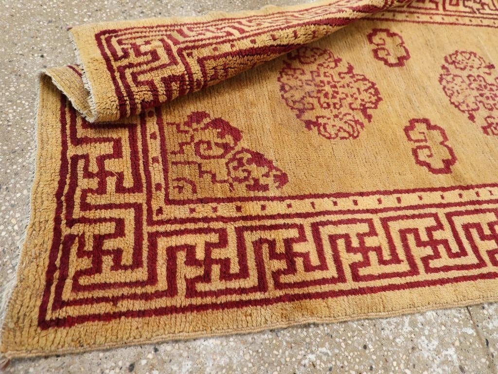 Galerie Shabab Collection Mid-20th Century Chinese Art Deco Throw Rug - 8