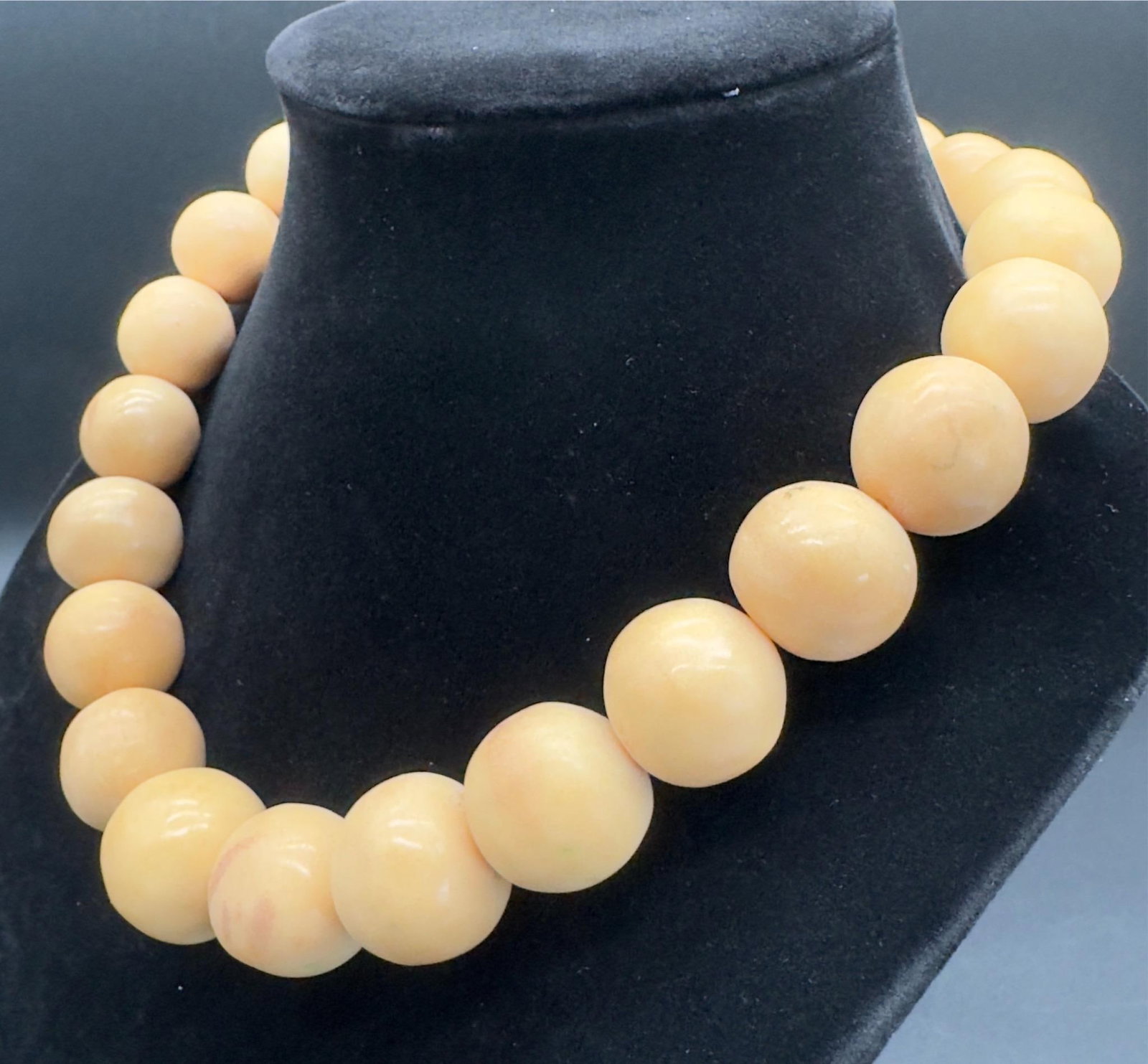 1930s Moroccan Mastic Copal Beaded Tribal Necklace - 10