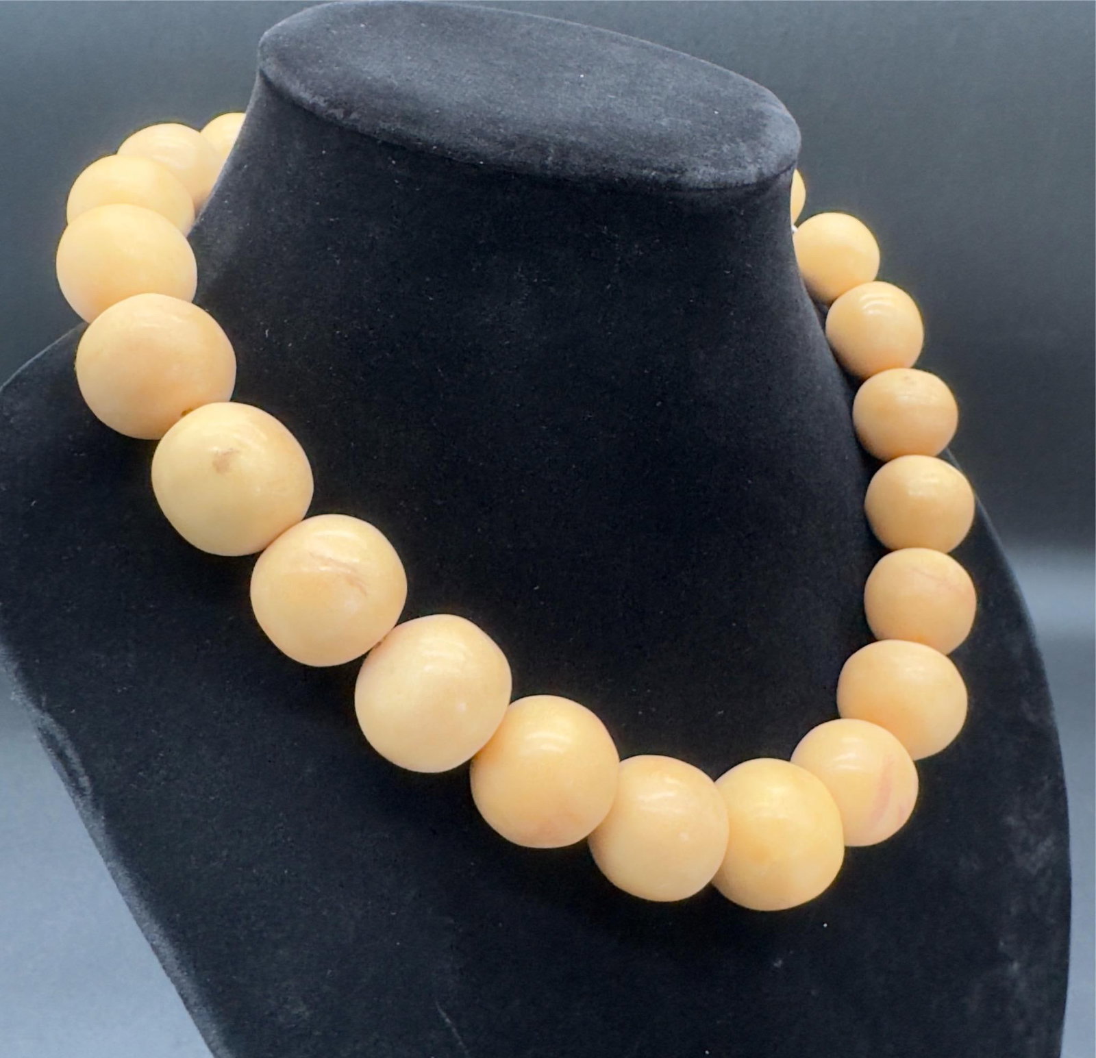 1930s Moroccan Mastic Copal Beaded Tribal Necklace - 5